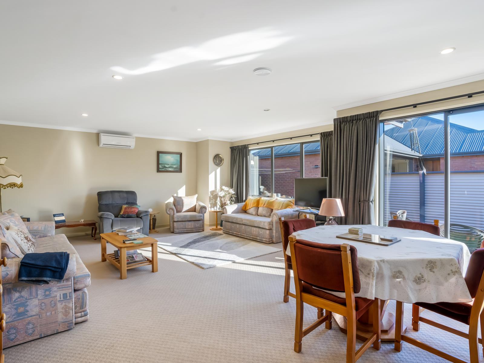 12 Essex Street, Winton