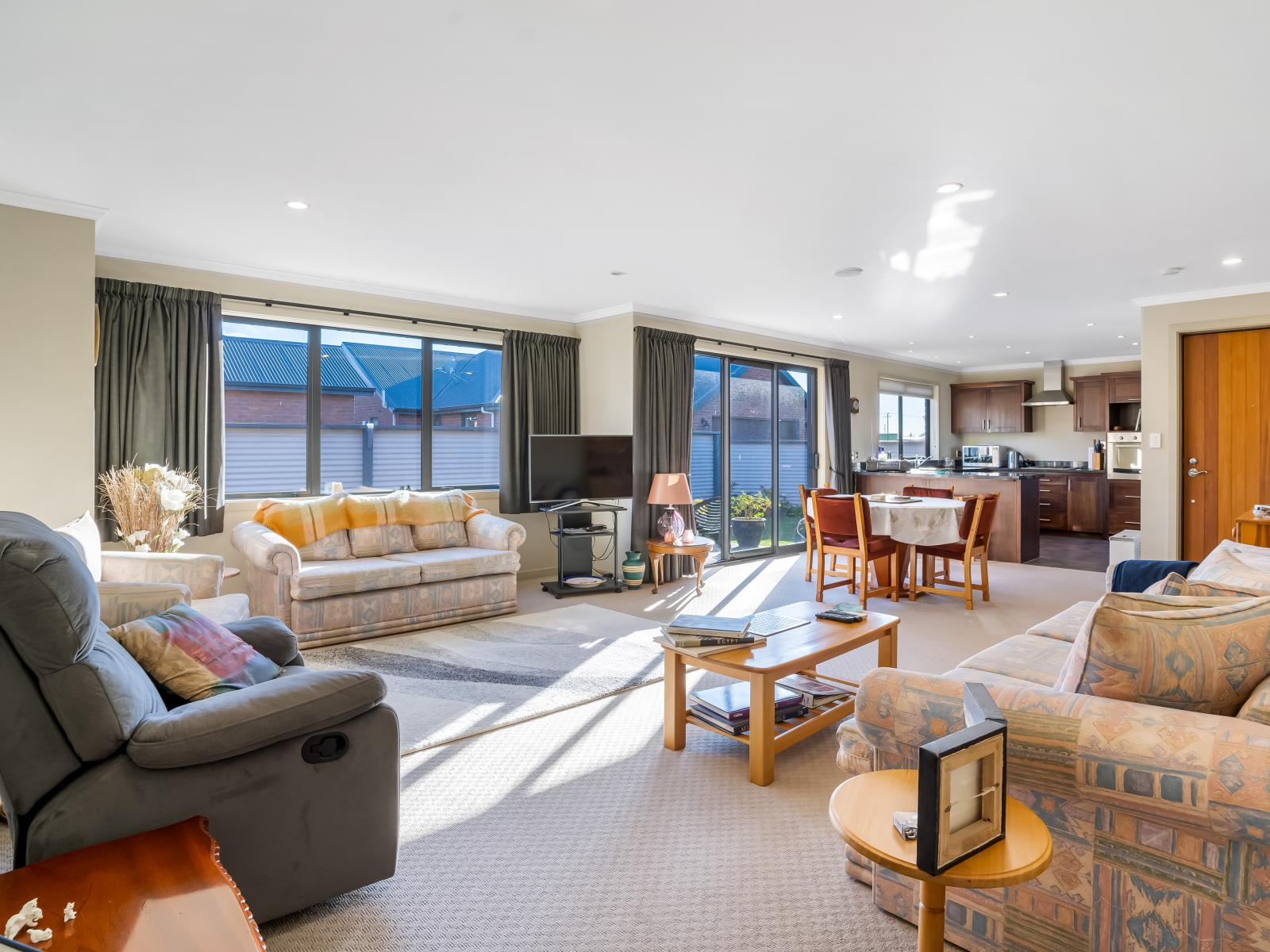 12 Essex Street, Winton