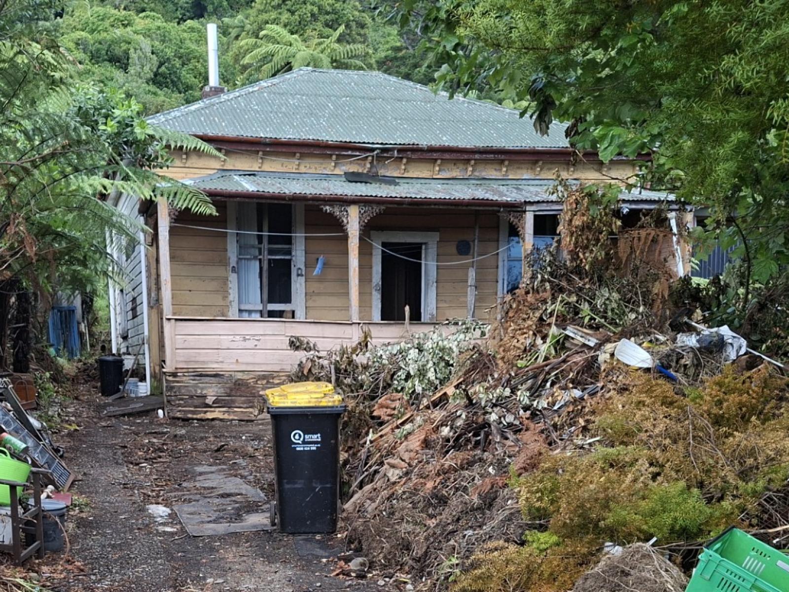 39 Back Road, Granity