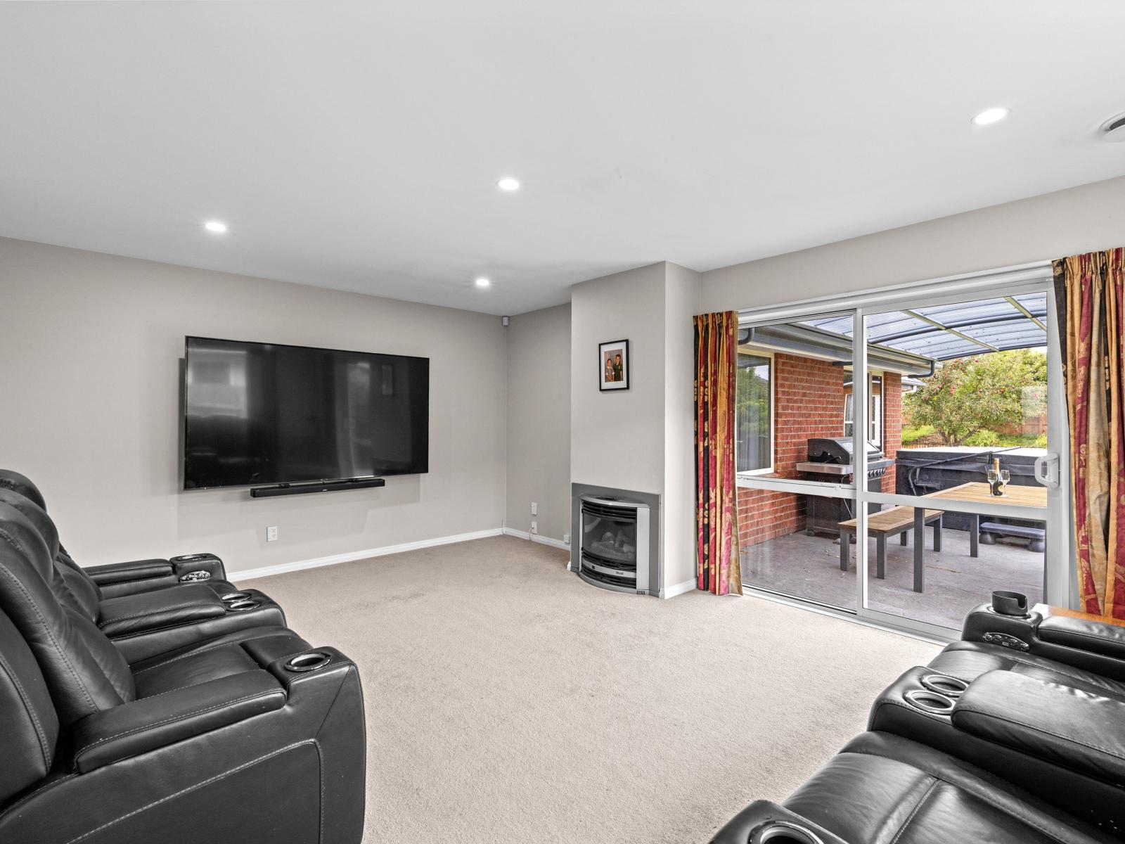 21 Welsford Street, Woodend