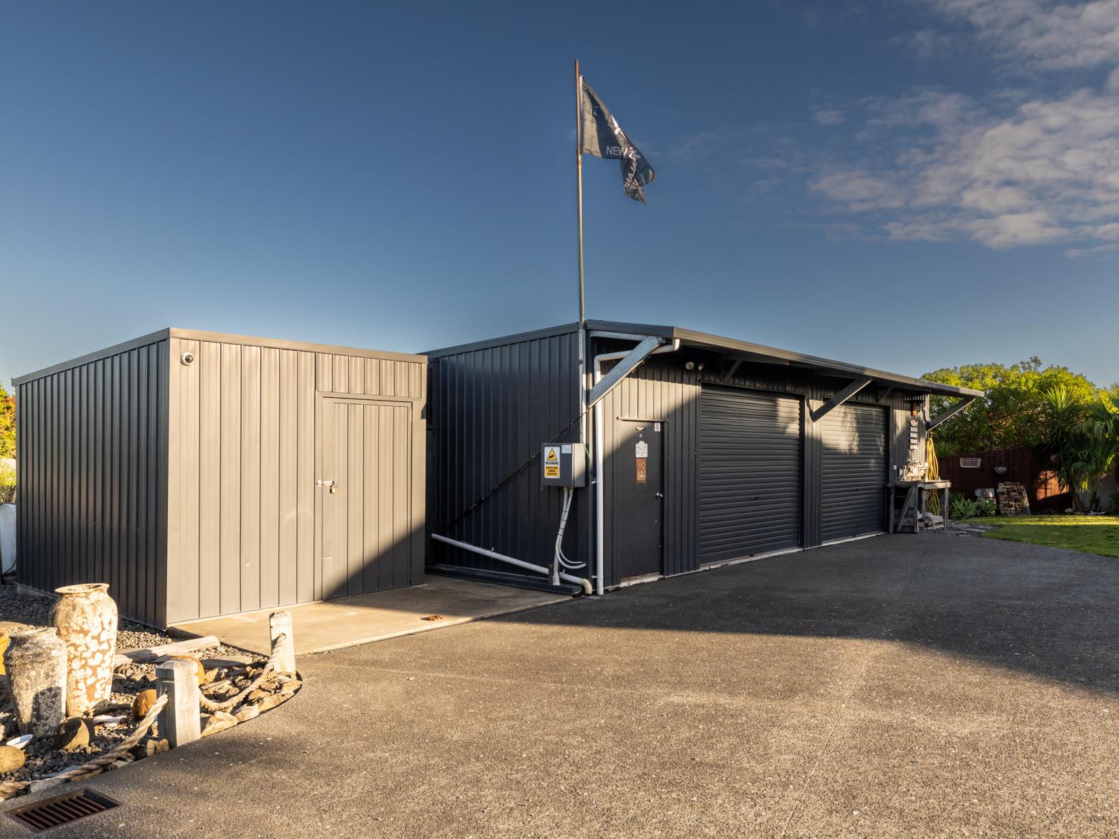 50 Ferguson Street North, Bay View