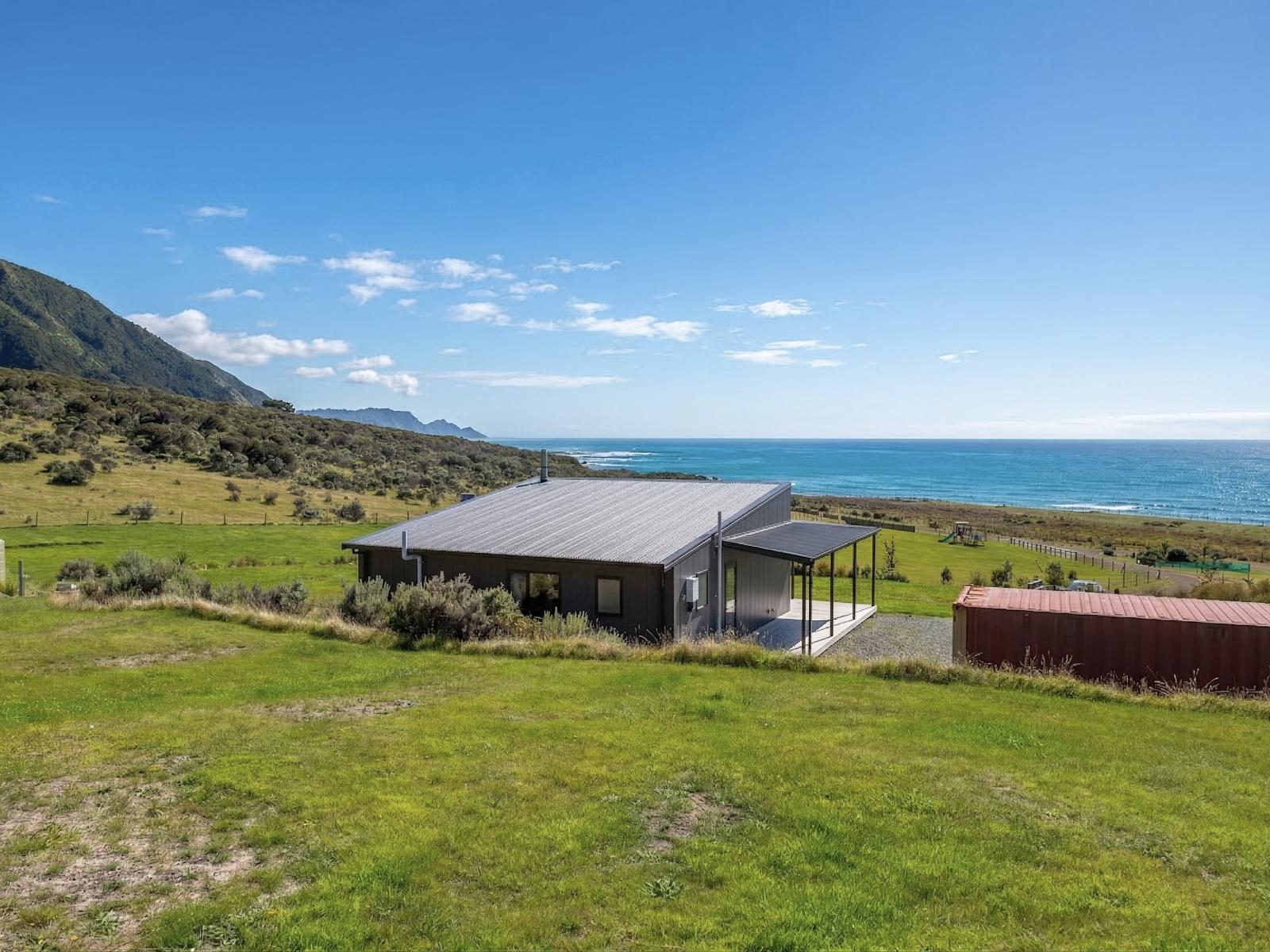 574 Tora Farm Settlement Road, Tora