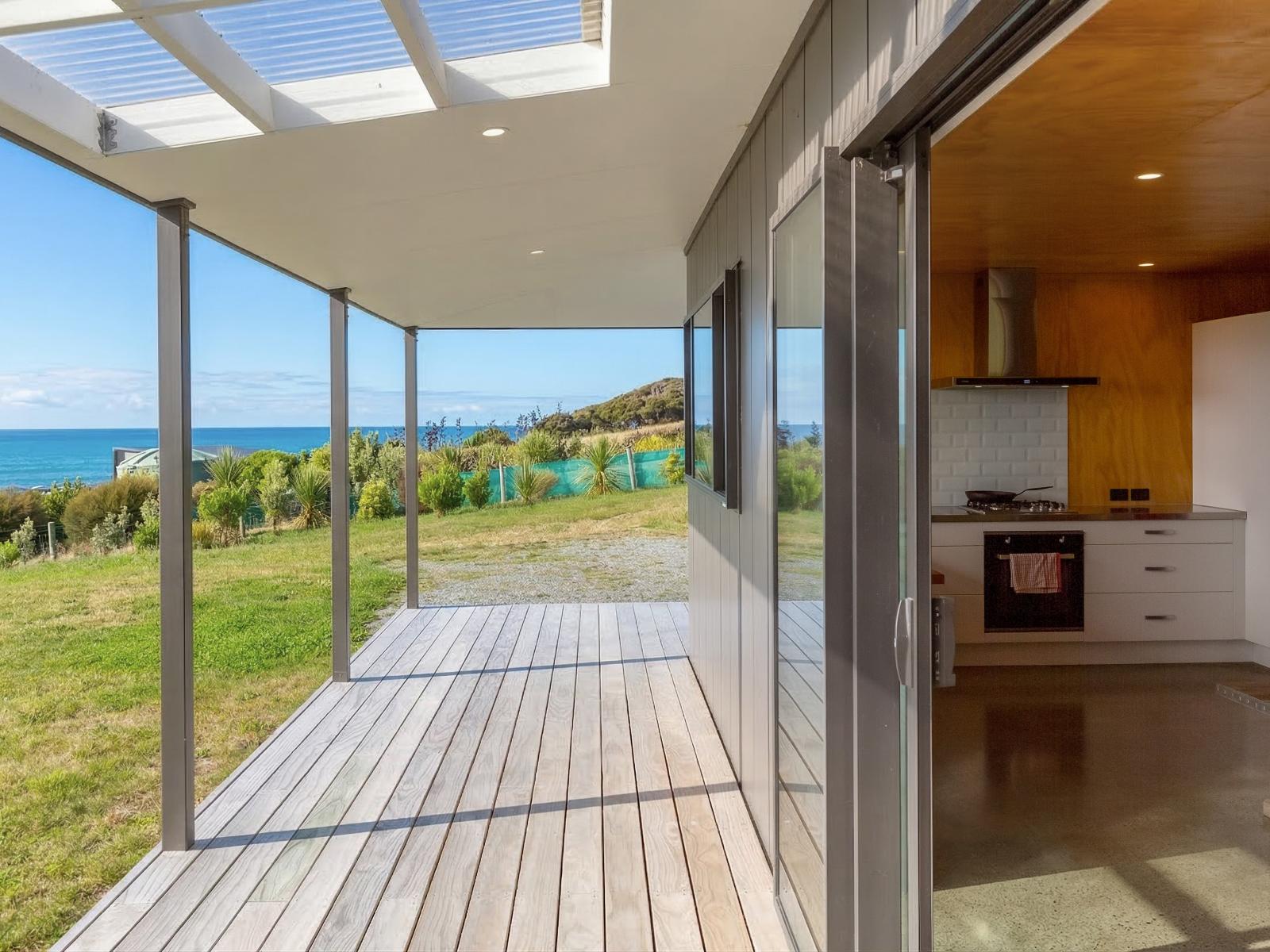 574 Tora Farm Settlement Road, Tora