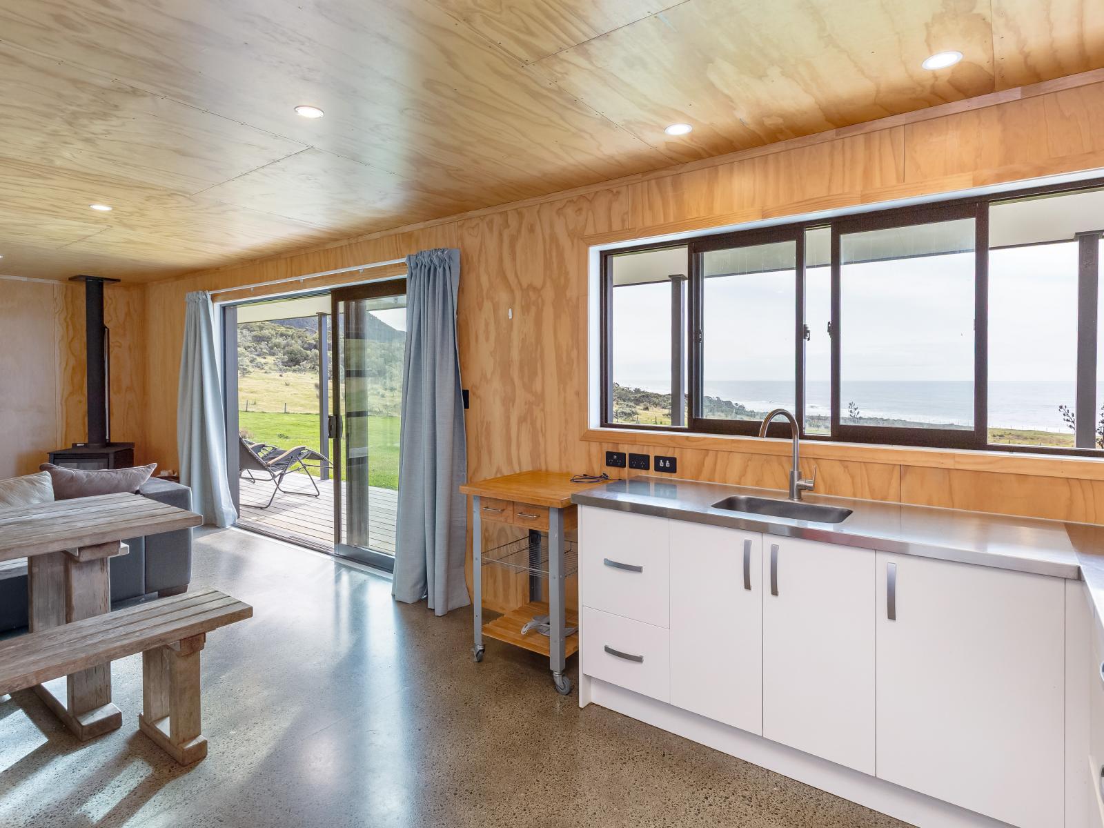 574 Tora Farm Settlement Road, Tora