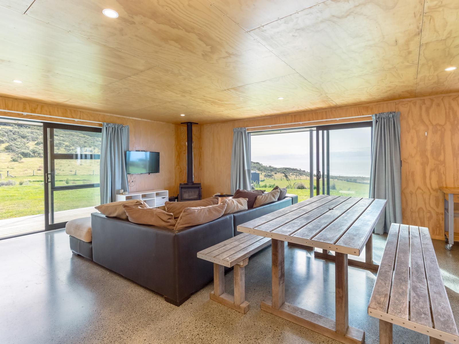 574 Tora Farm Settlement Road, Tora