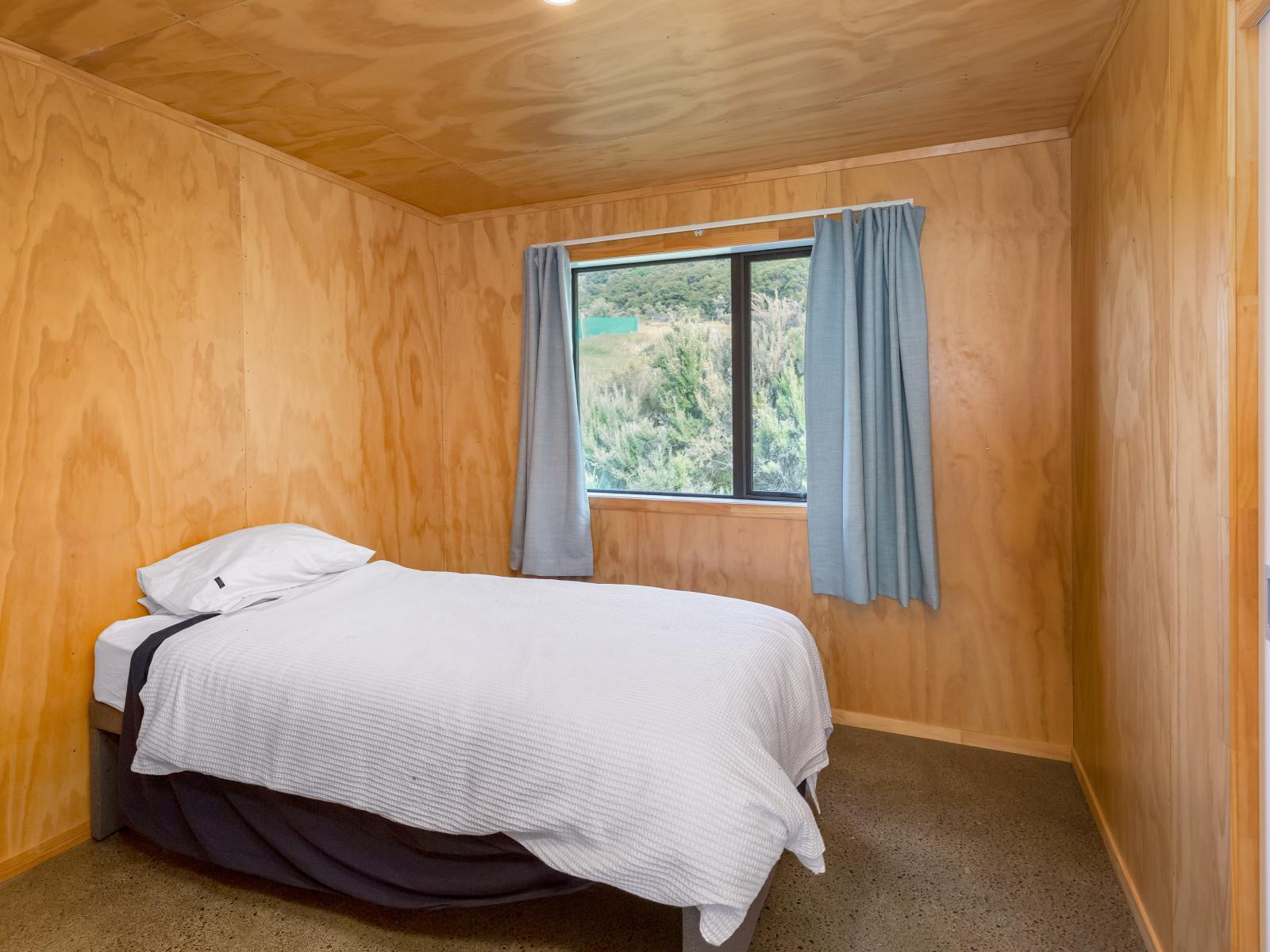 574 Tora Farm Settlement Road, Tora