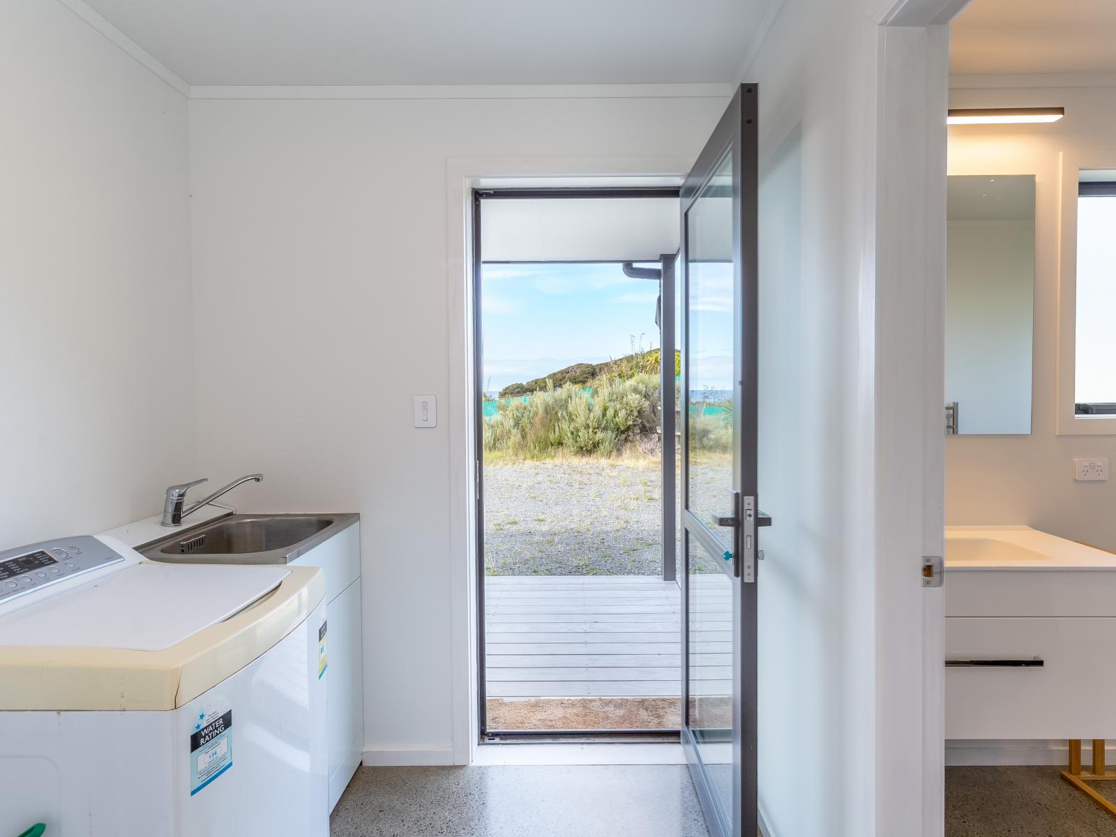 574 Tora Farm Settlement Road, Tora