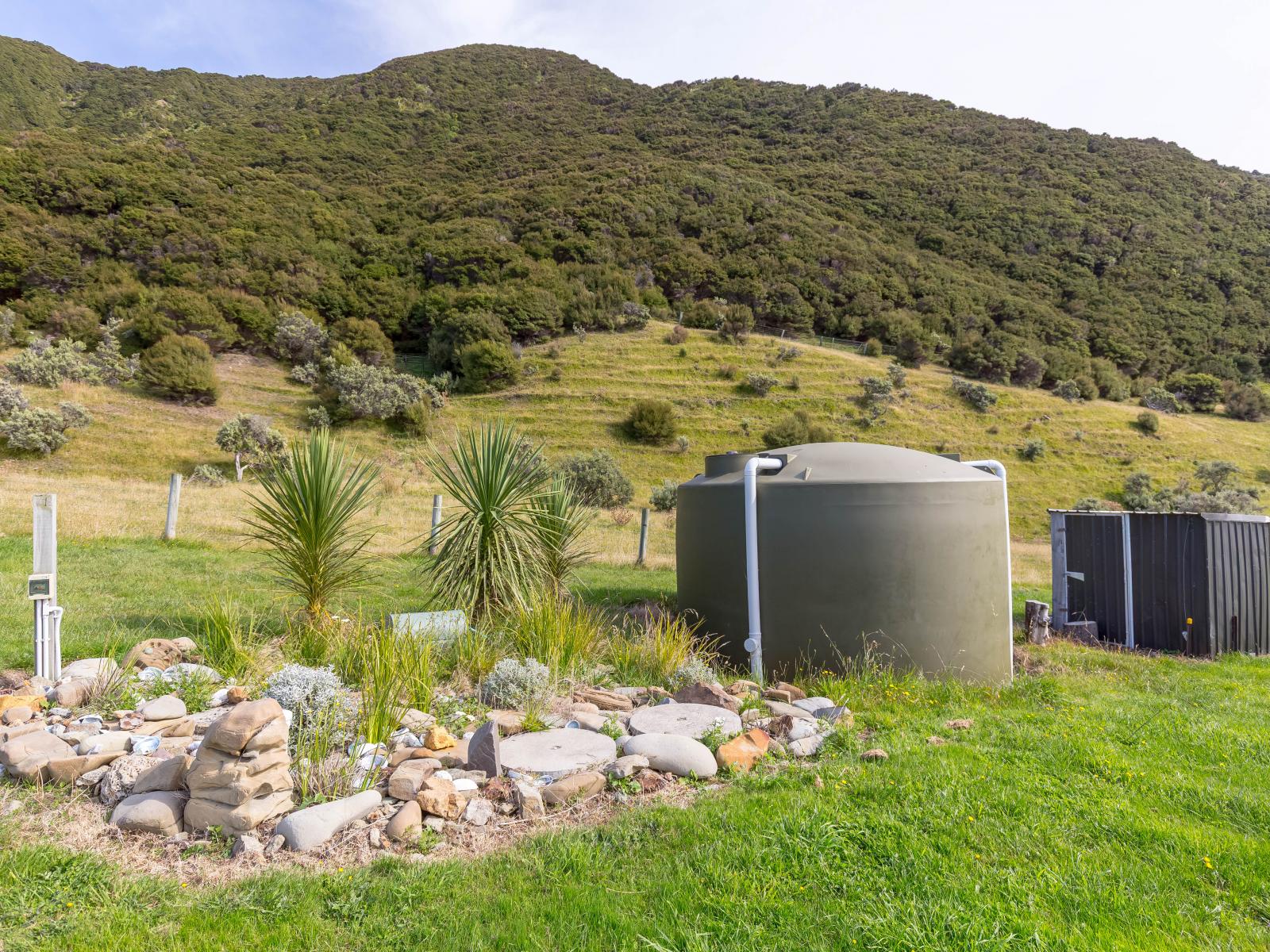 574 Tora Farm Settlement Road, Tora