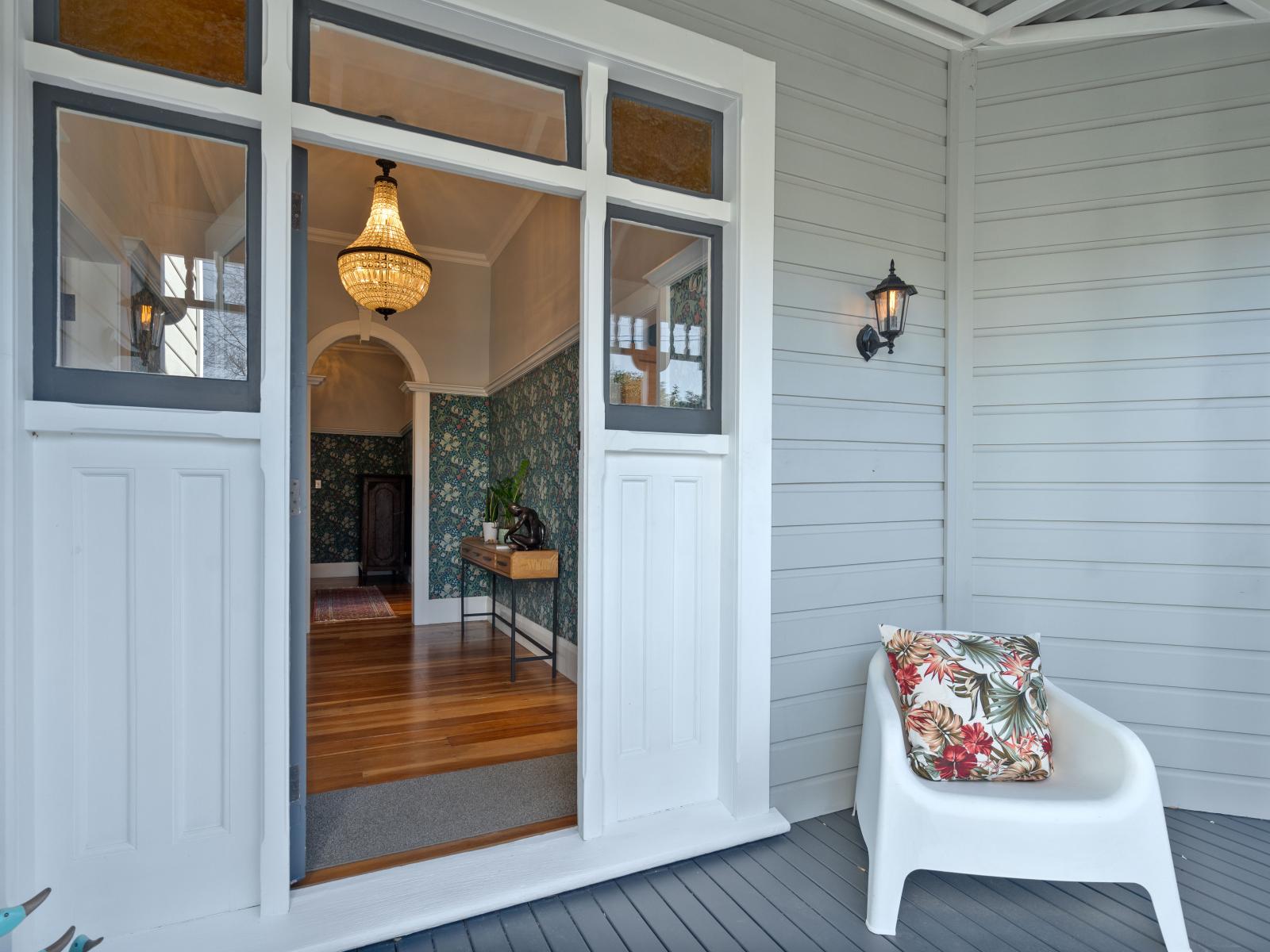 260 High Street North, Carterton