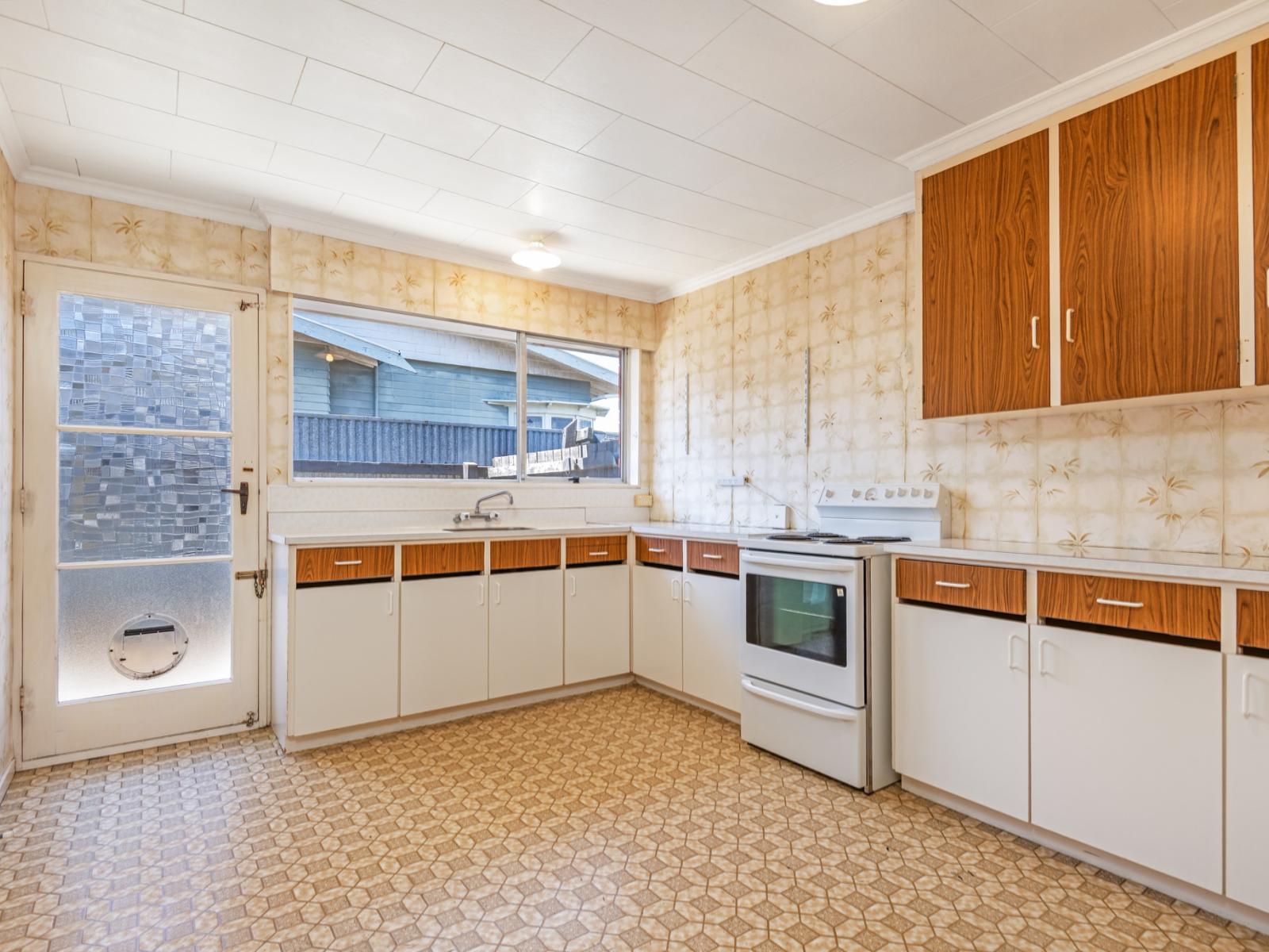 4 Nikau Street, Takaro