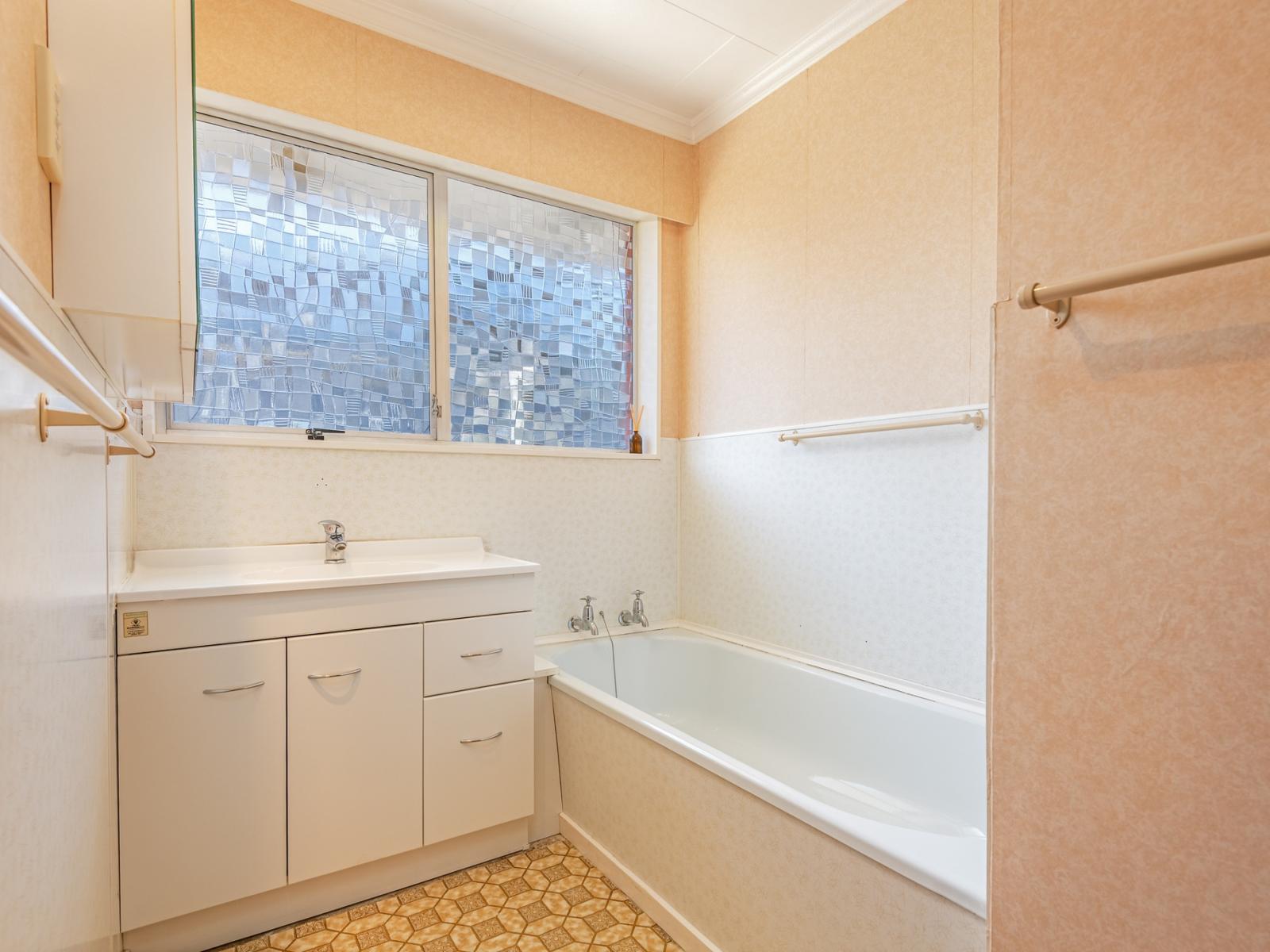 4 Nikau Street, Takaro