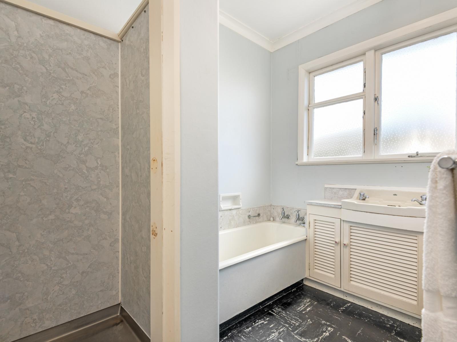 12 Nairn Crescent, Awapuni