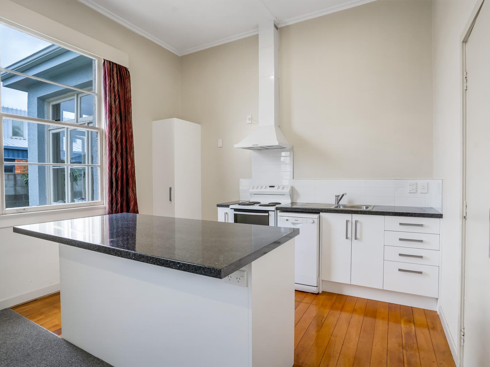 280 Great North Road, Winton