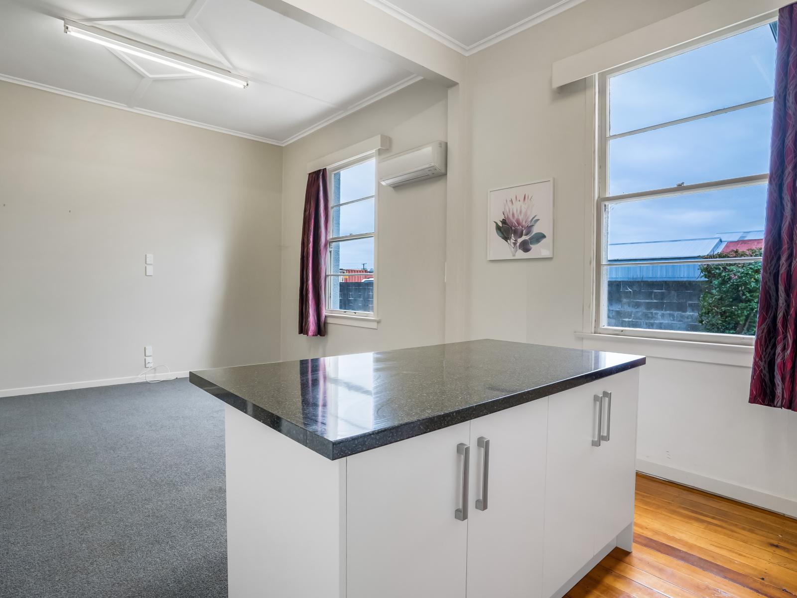 280 Great North Road, Winton