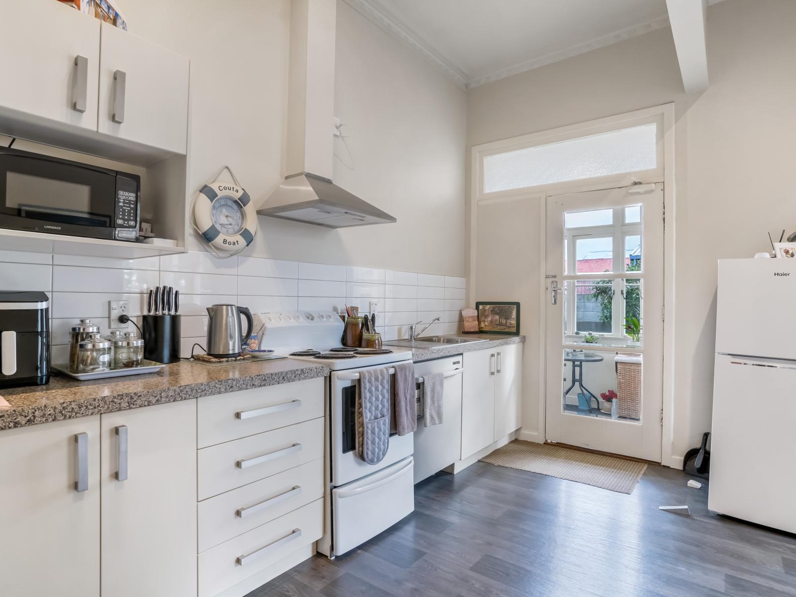 280 Great North Road, Winton