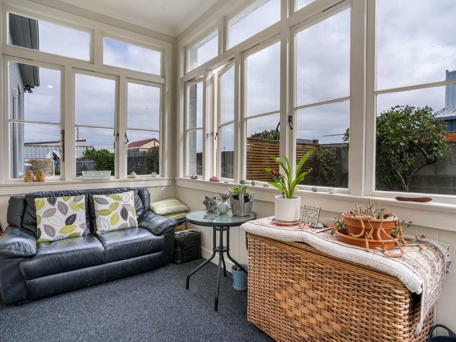 280 Great North Road, Winton