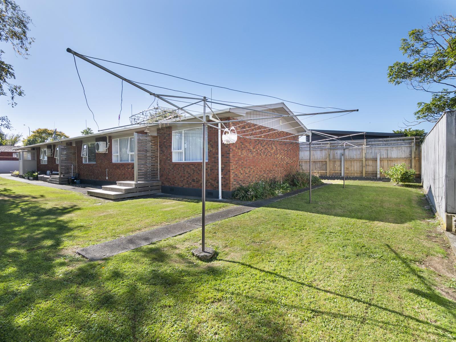 Unit 1,2,3, 112 Roy Street, Palmerston North
