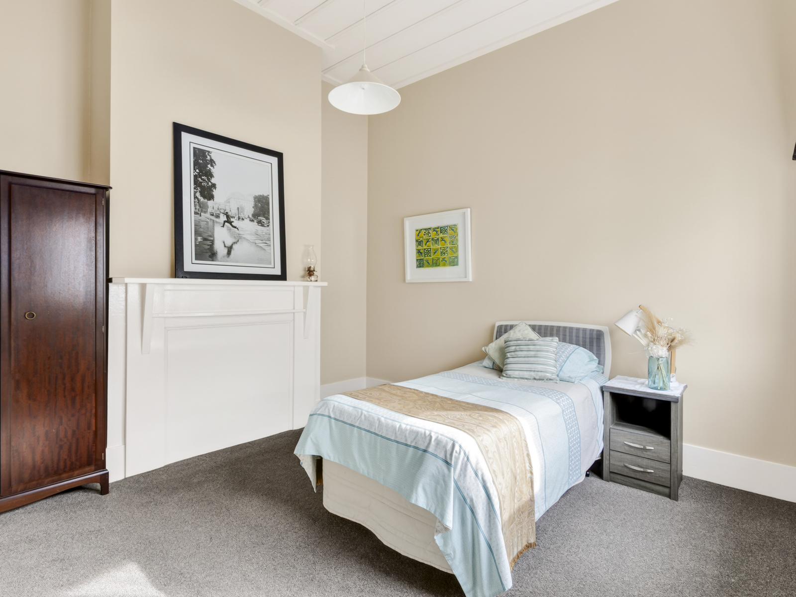 42 Moore Street, Cambridge