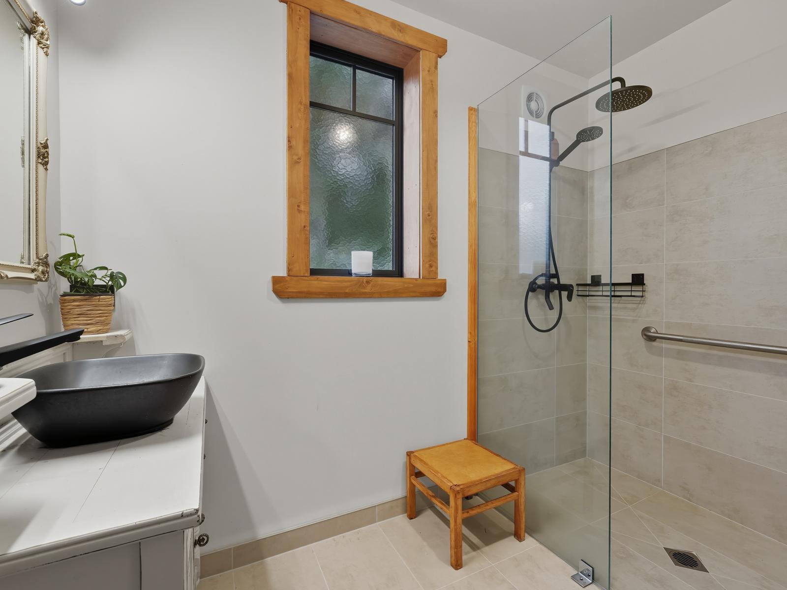 3/9 Johnston Street, Waipara