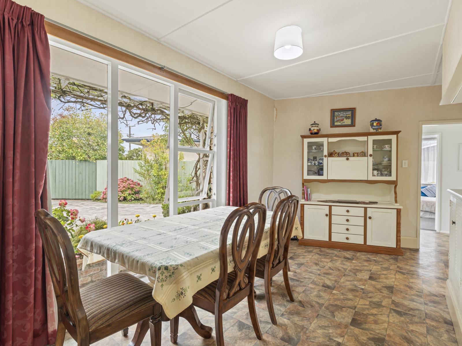 8 Raine Street, Whanganui East