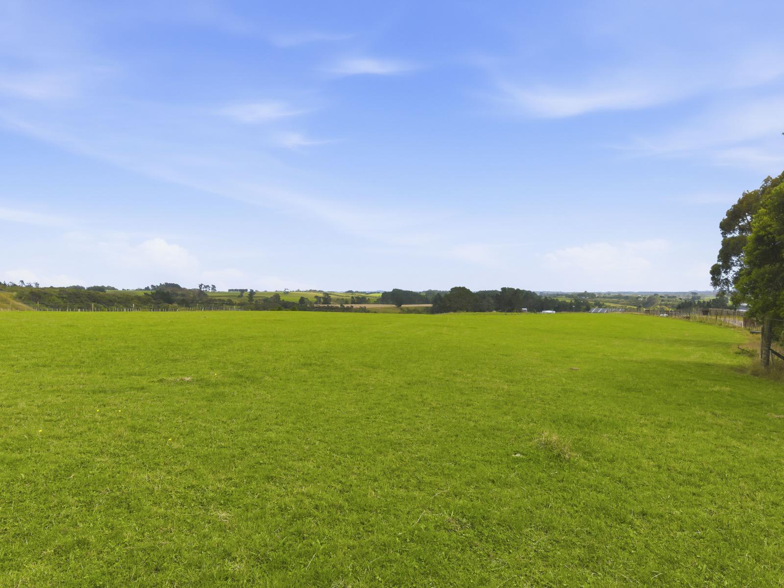 100 Heights Road , Shannon