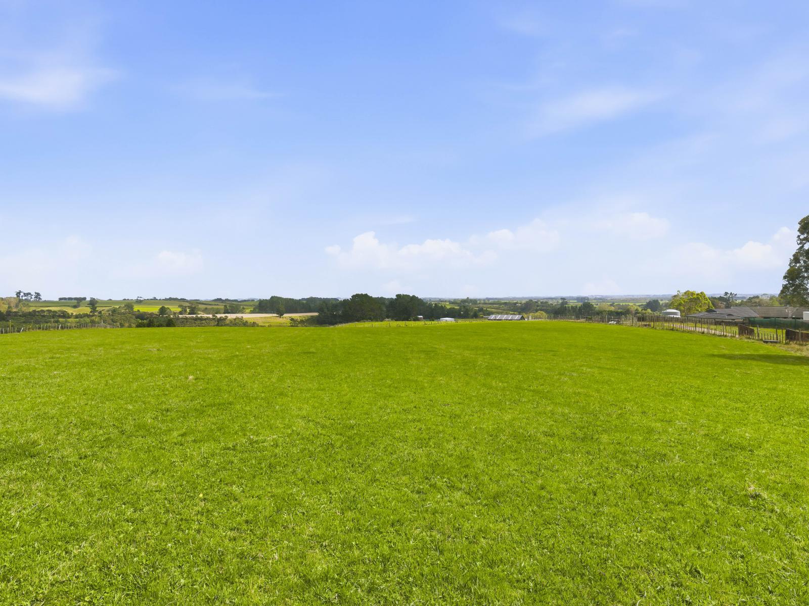 100 Heights Road , Shannon