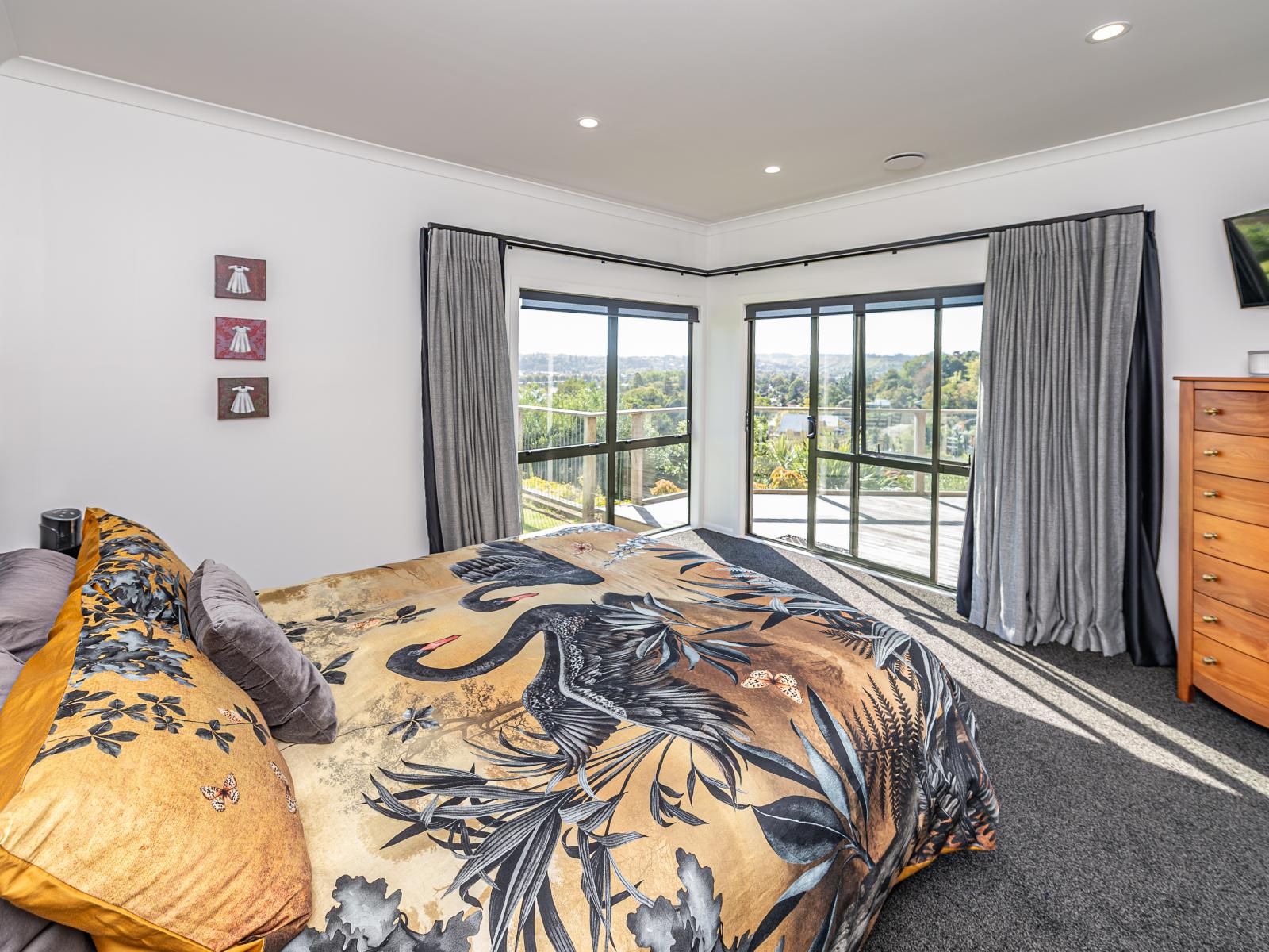 1 Shakespeare Road, Bastia Hill