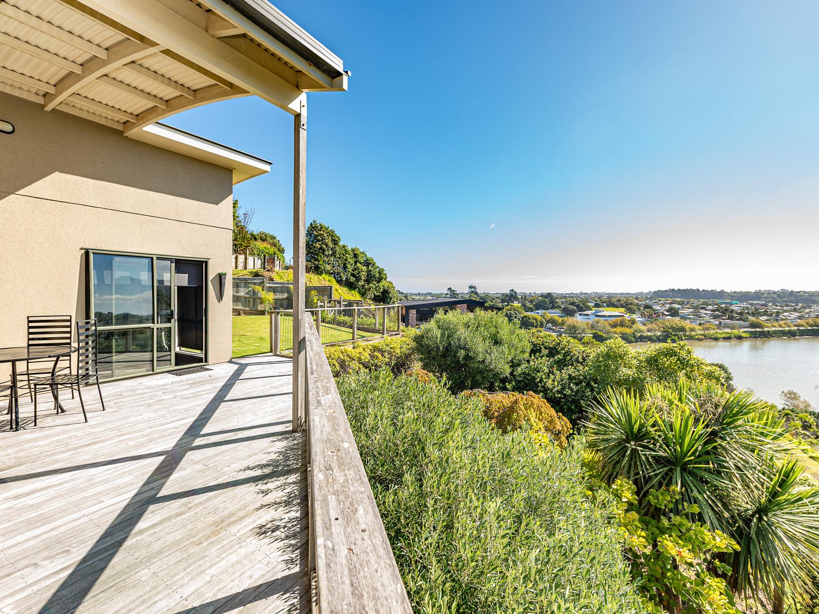 1 Shakespeare Road, Bastia Hill