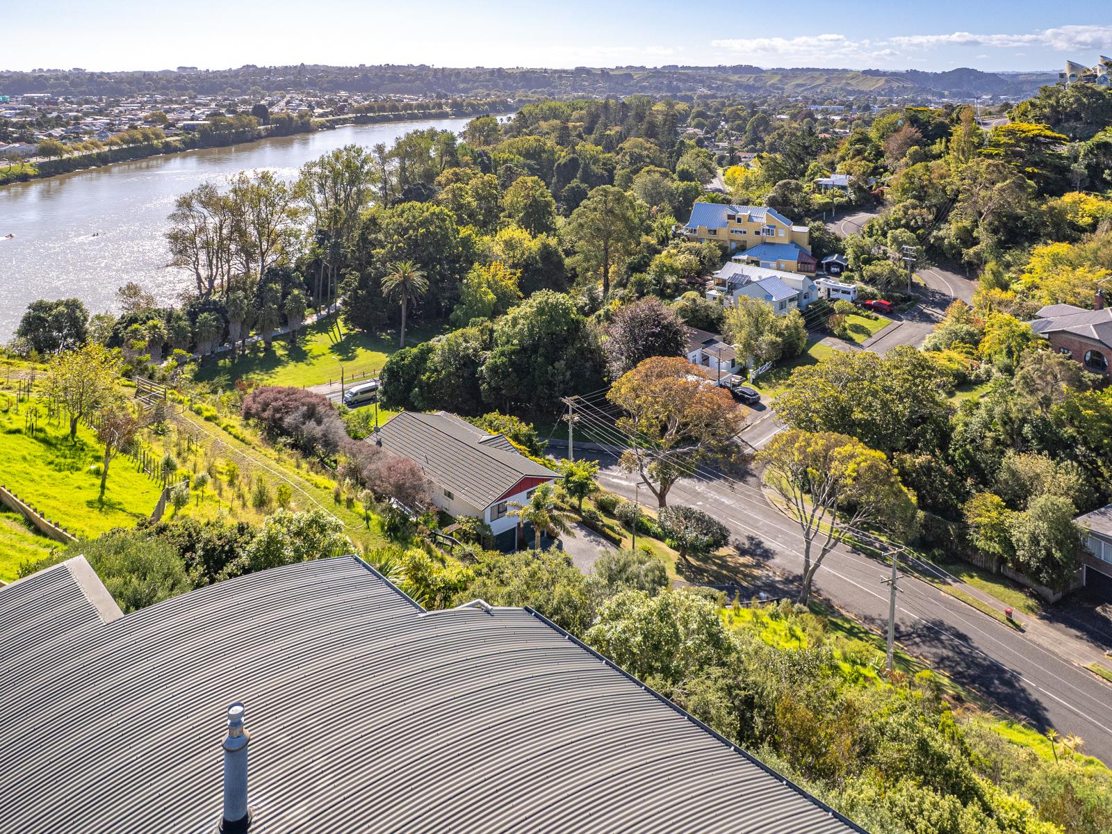 1 Shakespeare Road, Bastia Hill