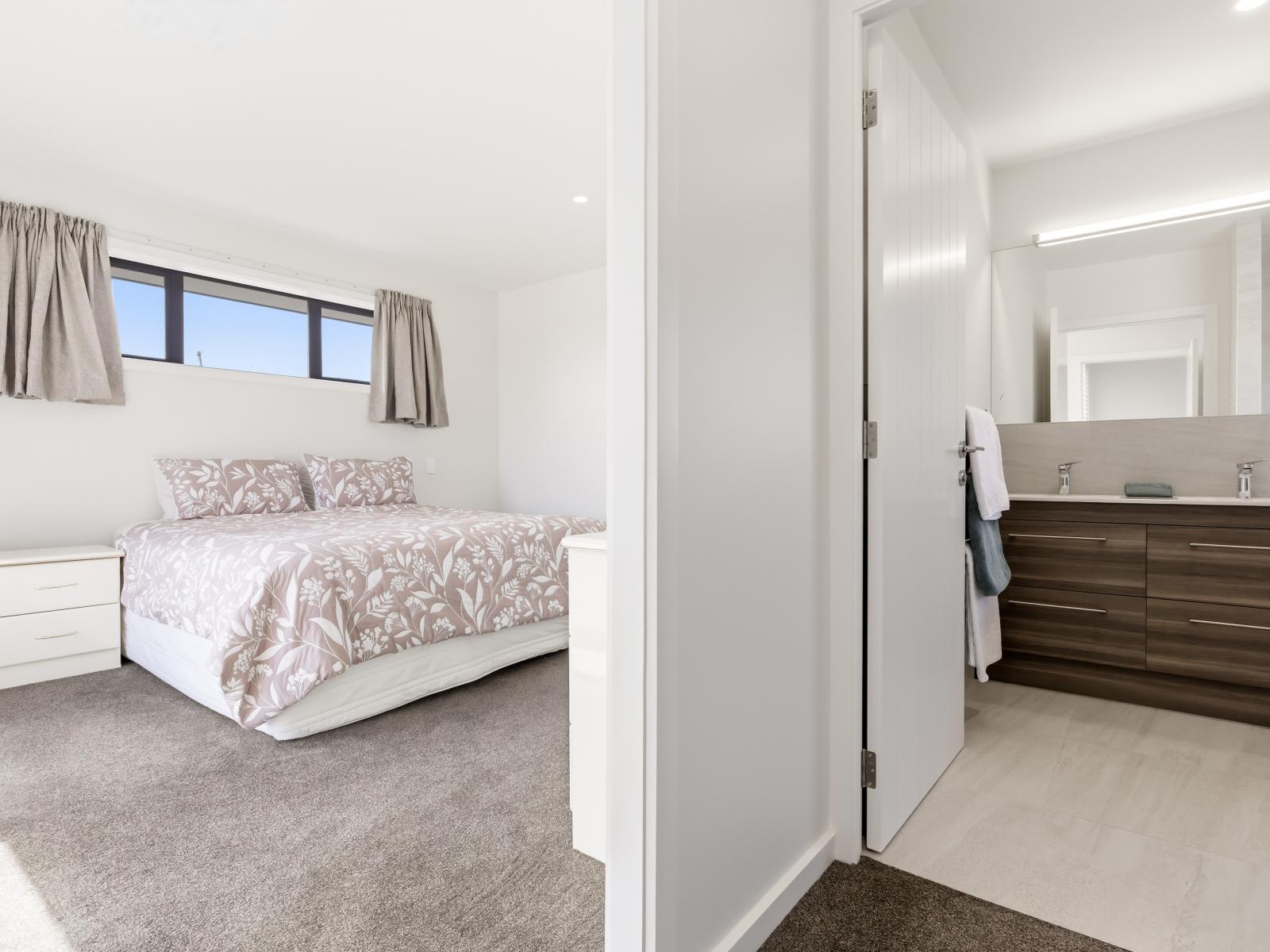 1 Glendas Way, Acacia Bay