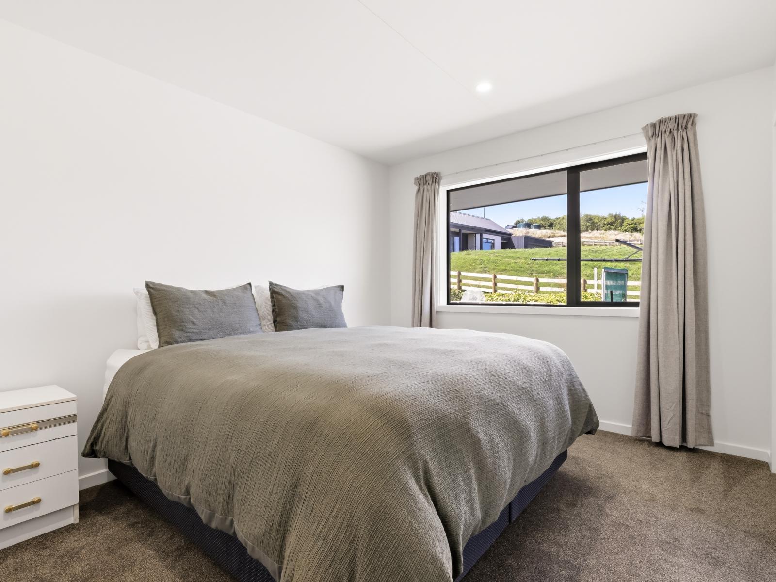 1 Glendas Way, Acacia Bay