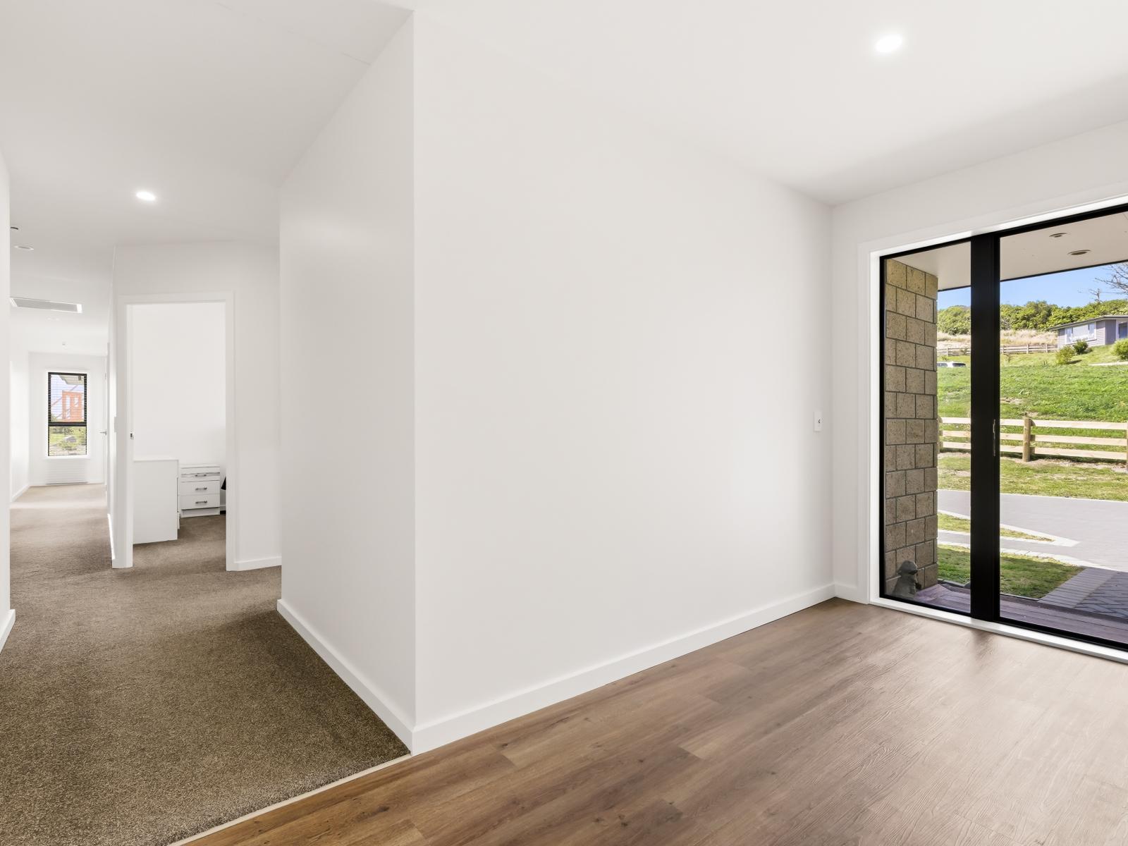 1 Glendas Way, Acacia Bay