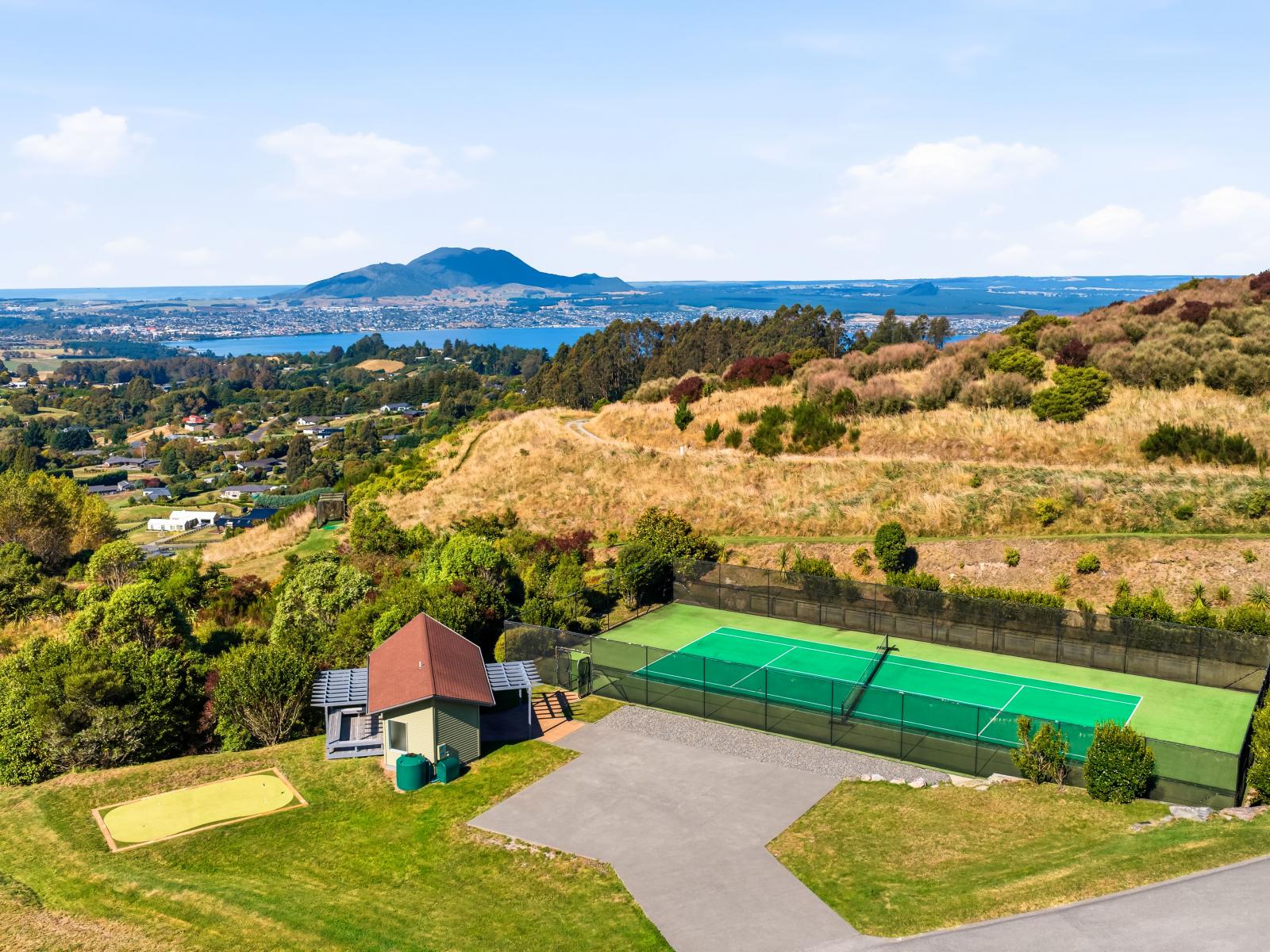 1 Glendas Way, Acacia Bay