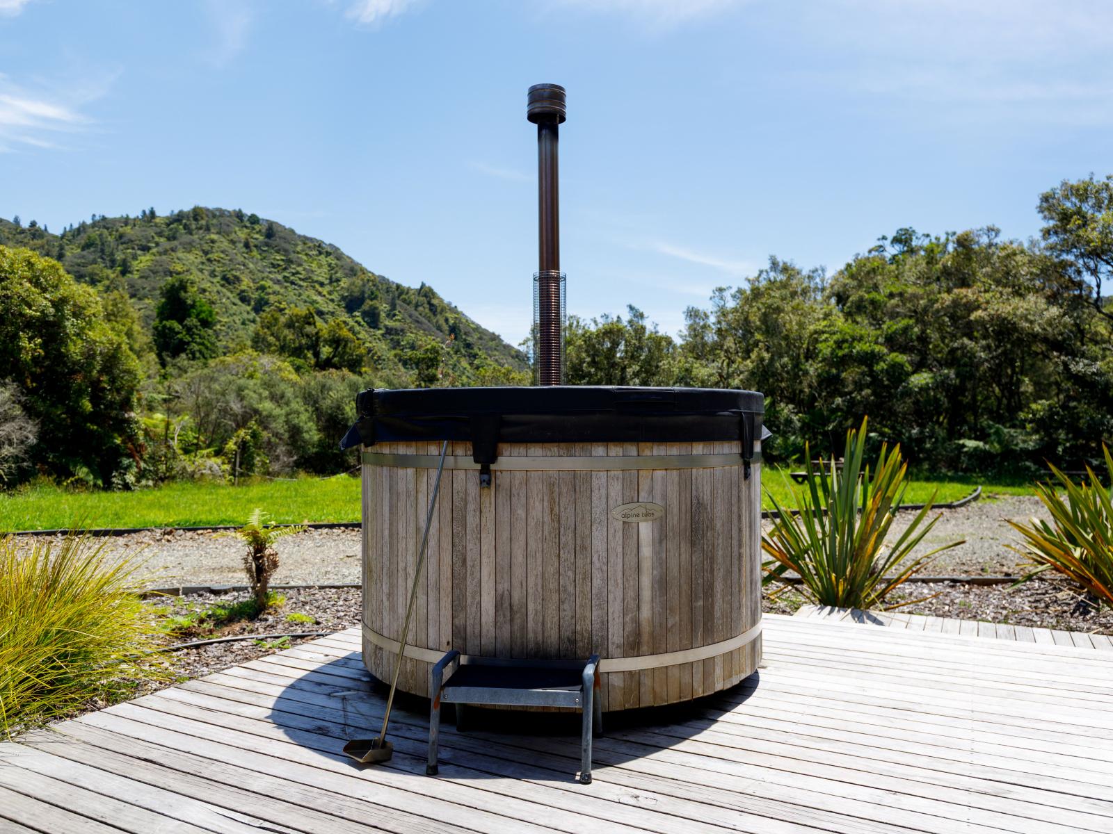 2109 Okau Road, Ahititi