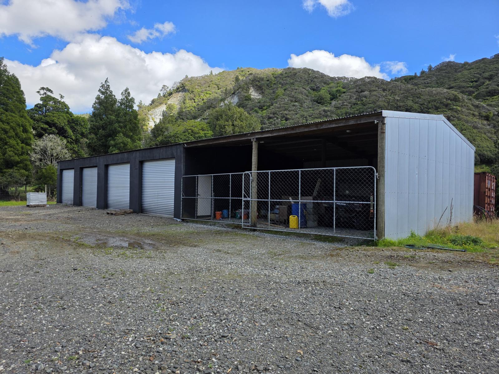 2109 Okau Road, Ahititi