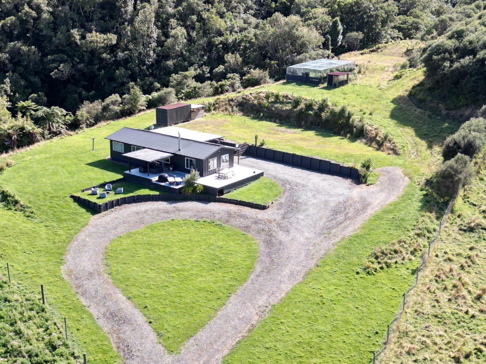 2109 Okau Road, Ahititi