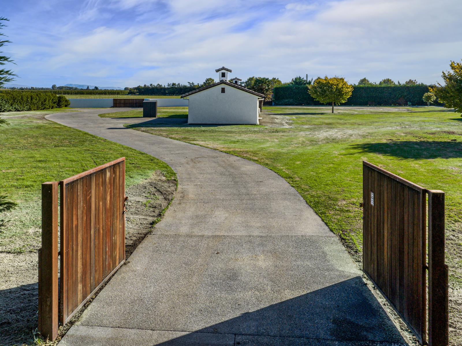 165 School Road, Clive