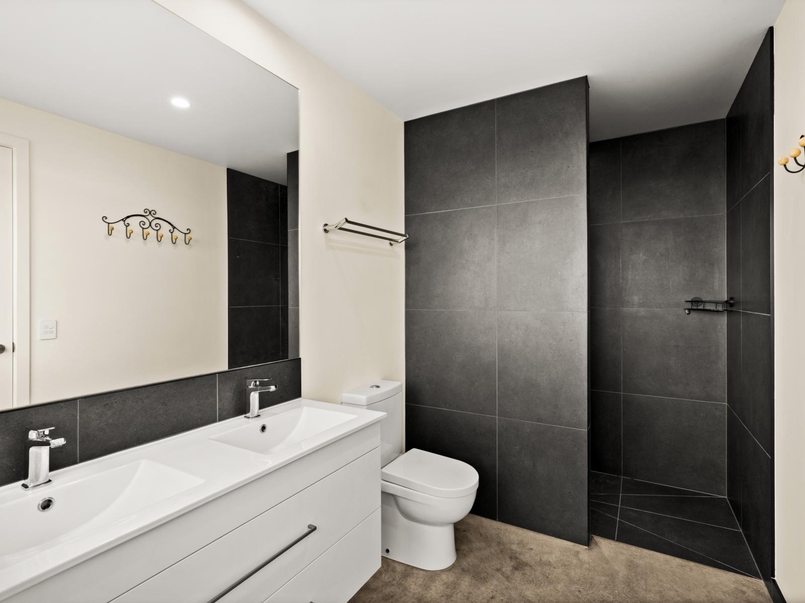 204 Eskridge Drive, Bay View