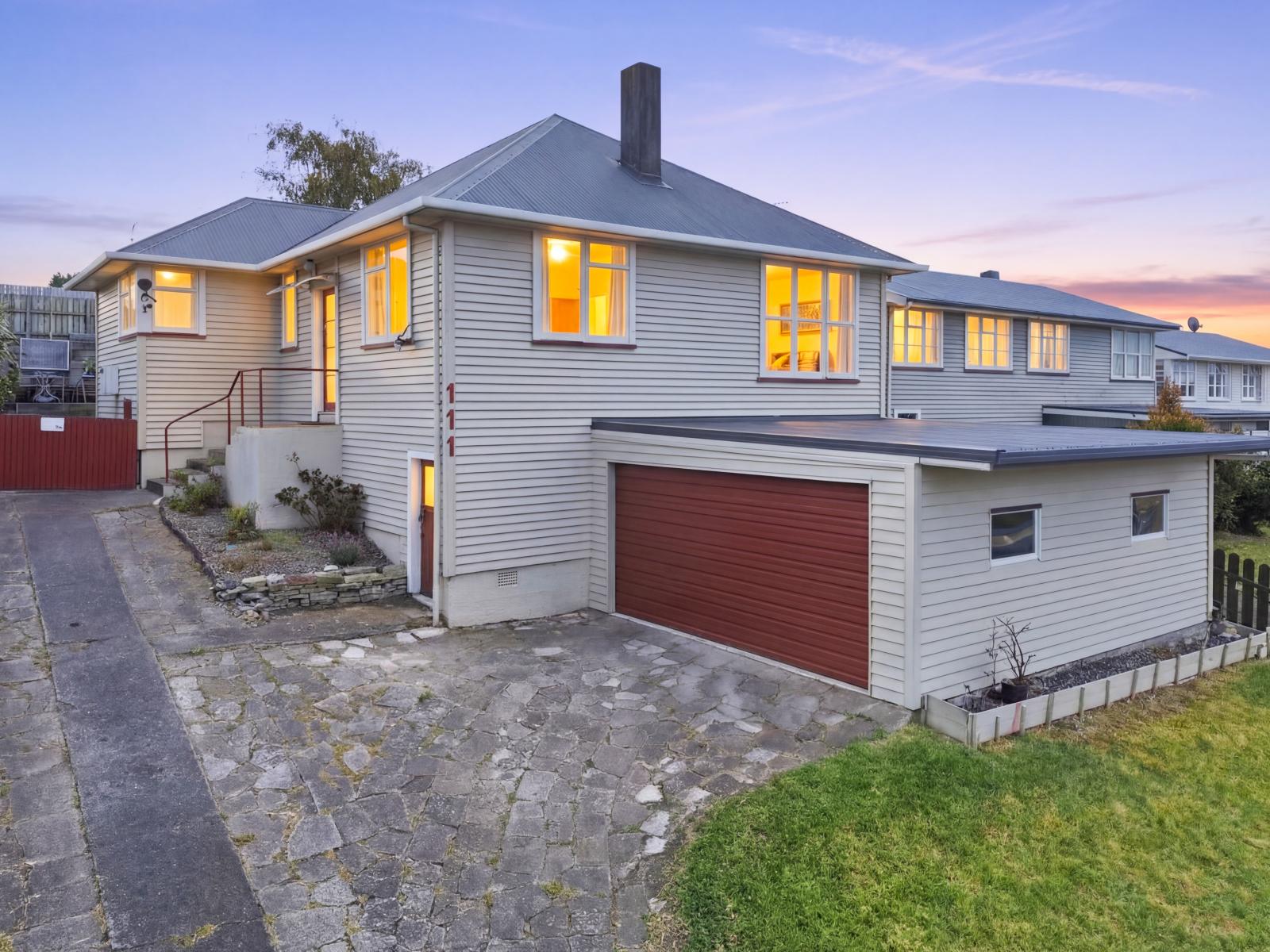 111 Carlton Avenue, Tawhero