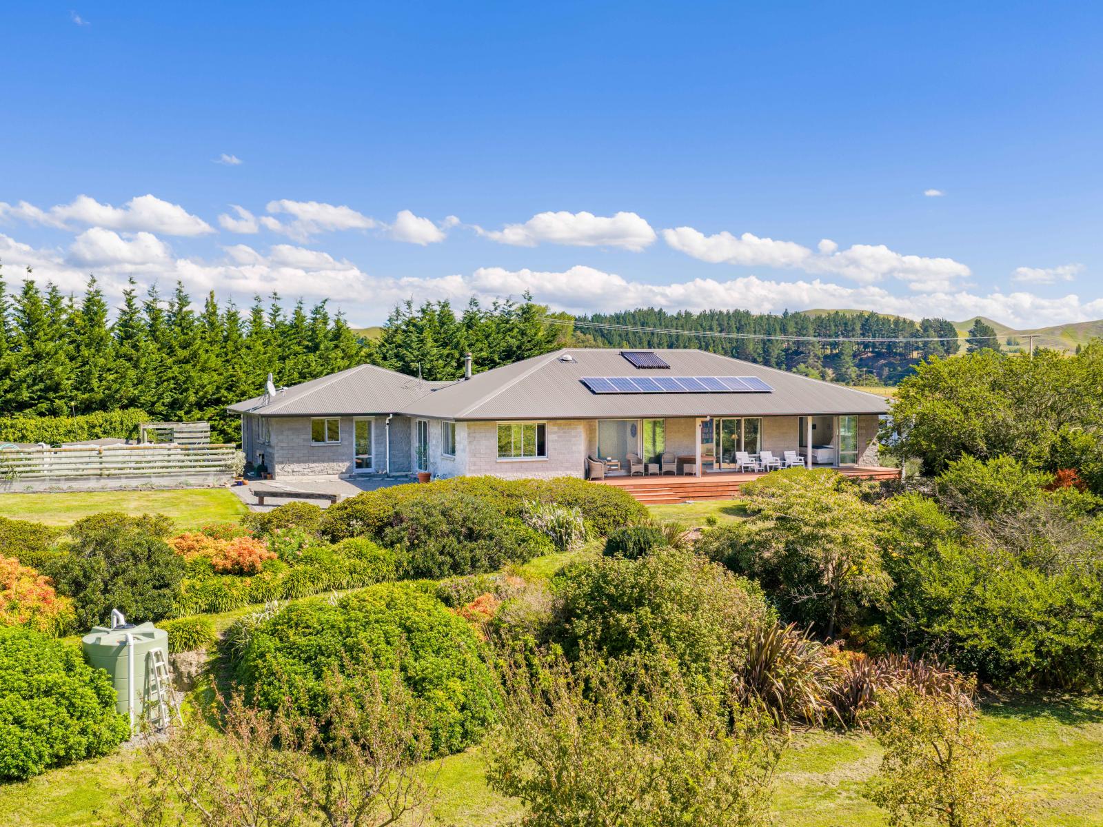 1127 Pourerere Road, Omakere