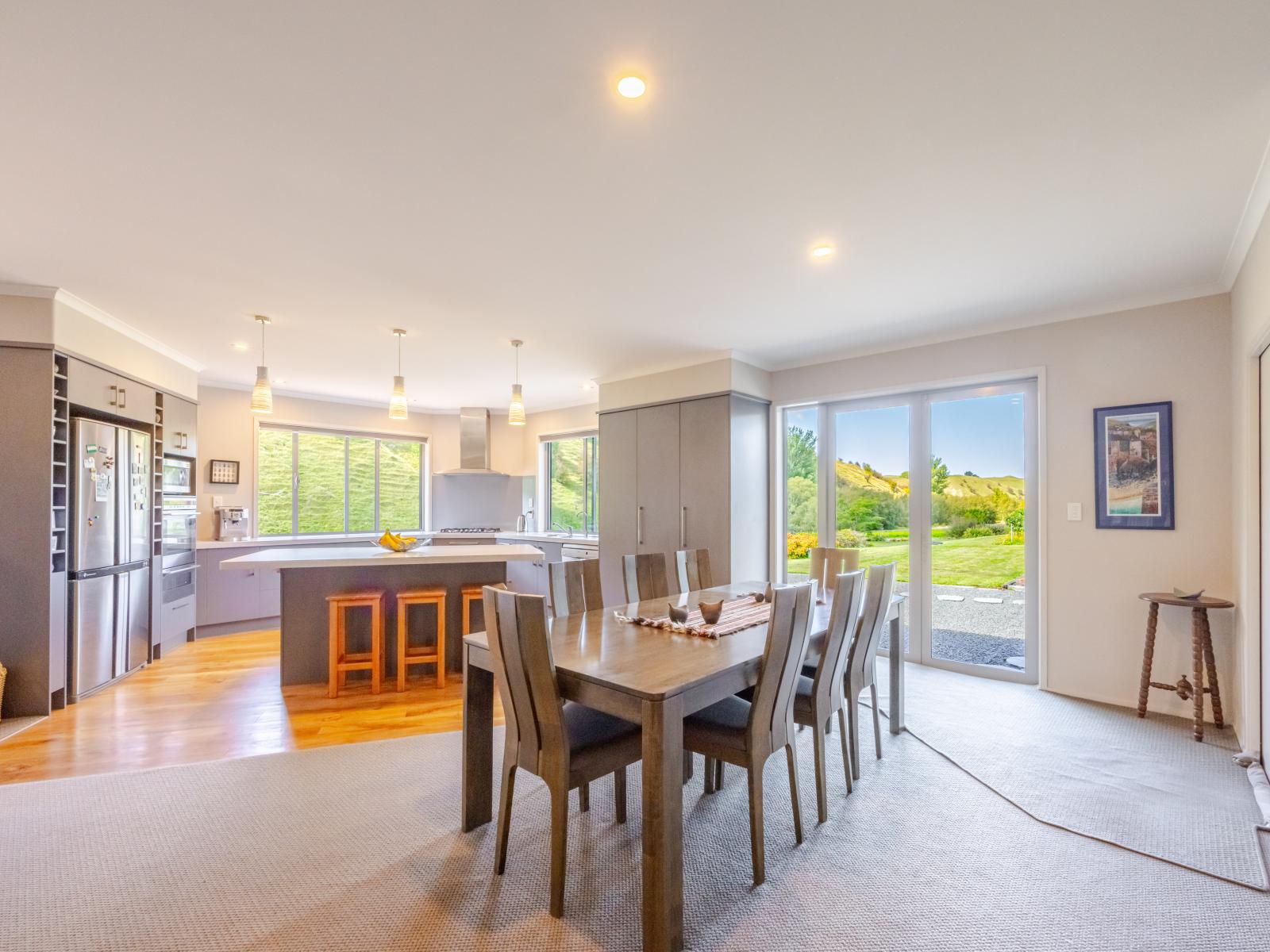 1127 Pourerere Road, Omakere