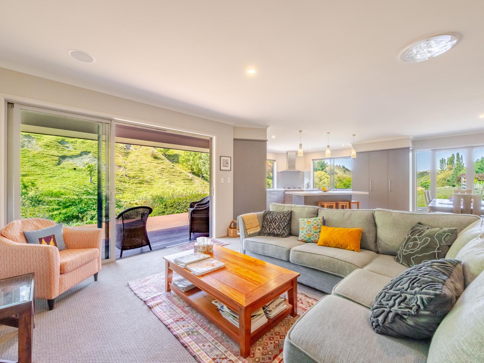 1127 Pourerere Road, Omakere