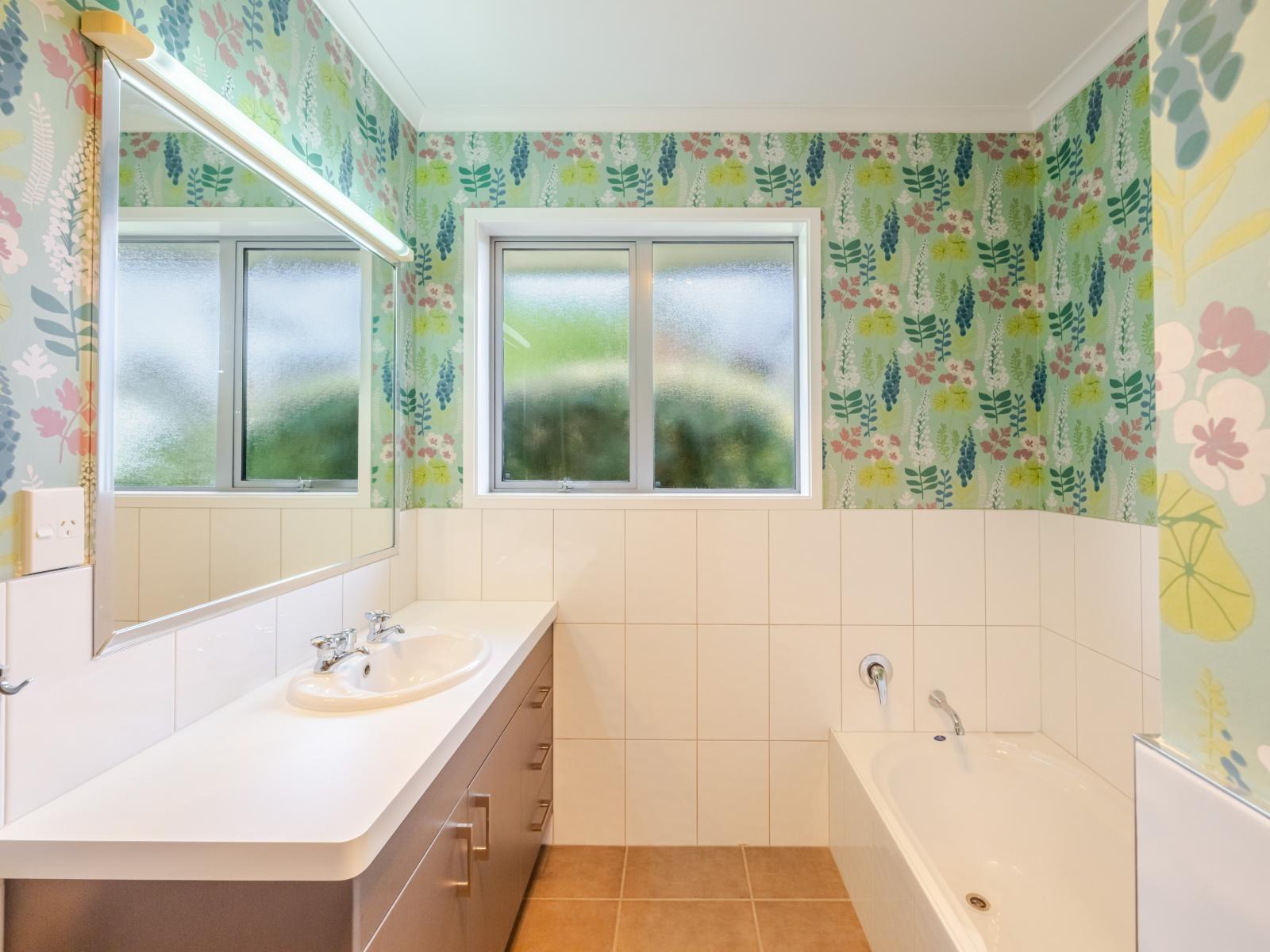 1127 Pourerere Road, Omakere