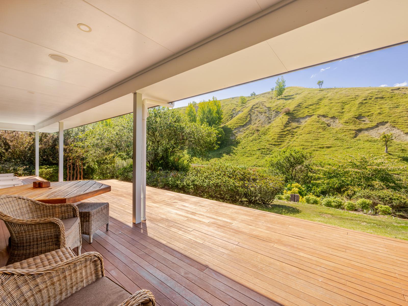 1127 Pourerere Road, Omakere