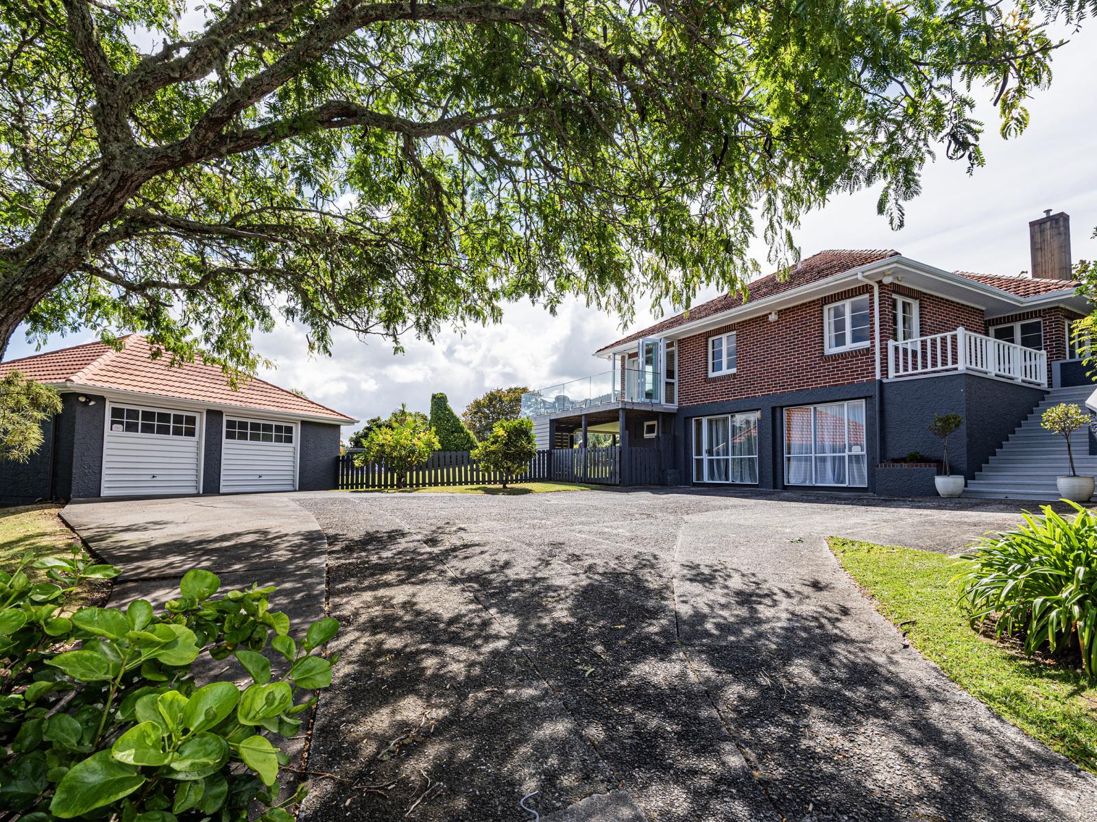 13 Punga Grove Avenue, Riverside