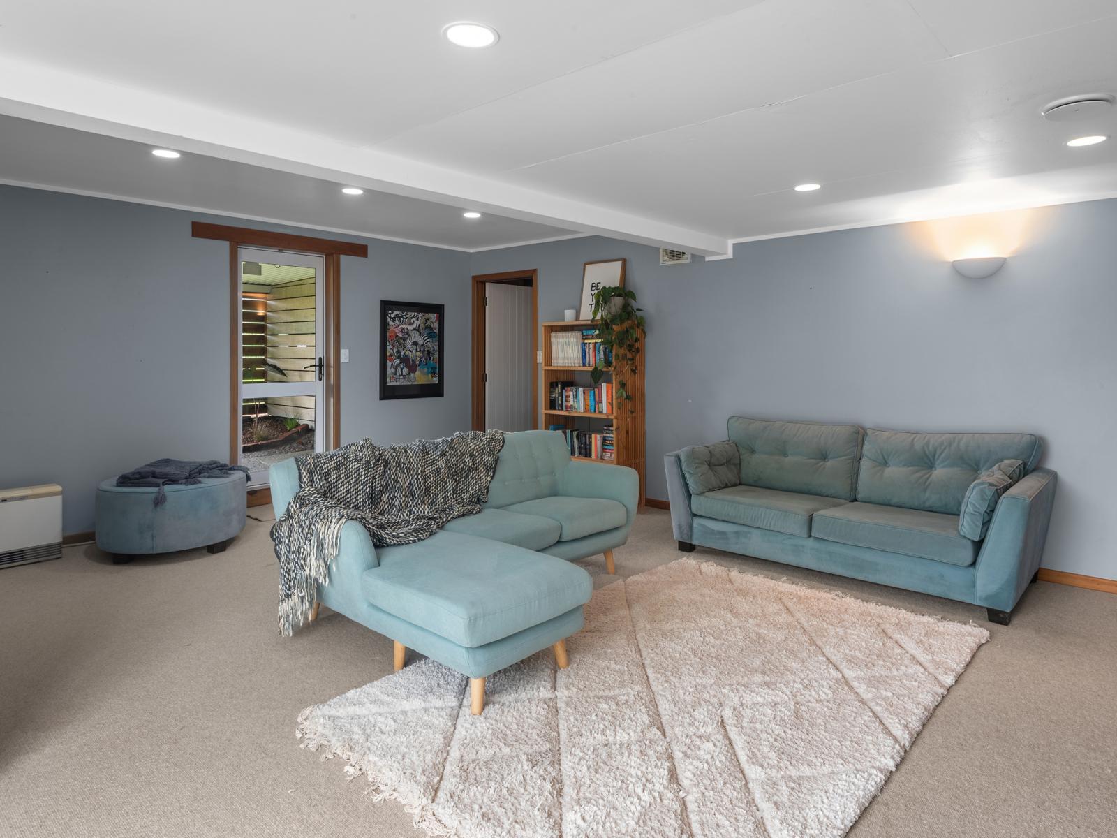 13 Punga Grove Avenue, Riverside