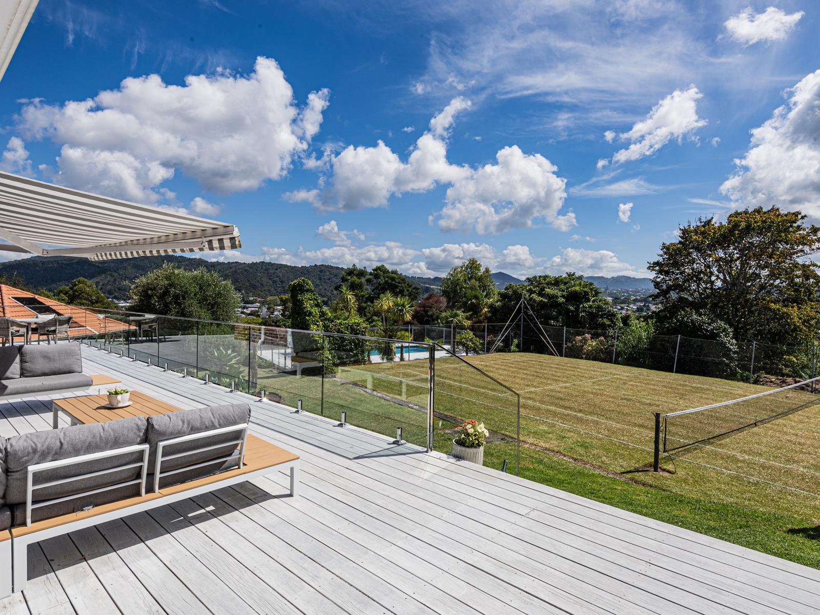 13 Punga Grove Avenue, Riverside