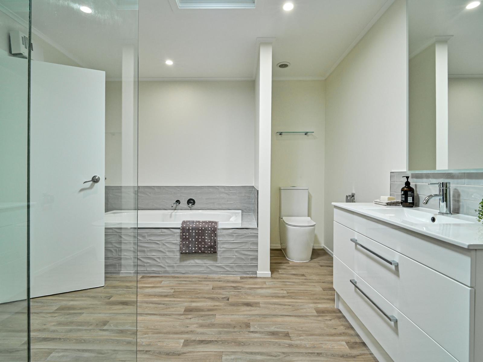 28 Pitt Street, Clive