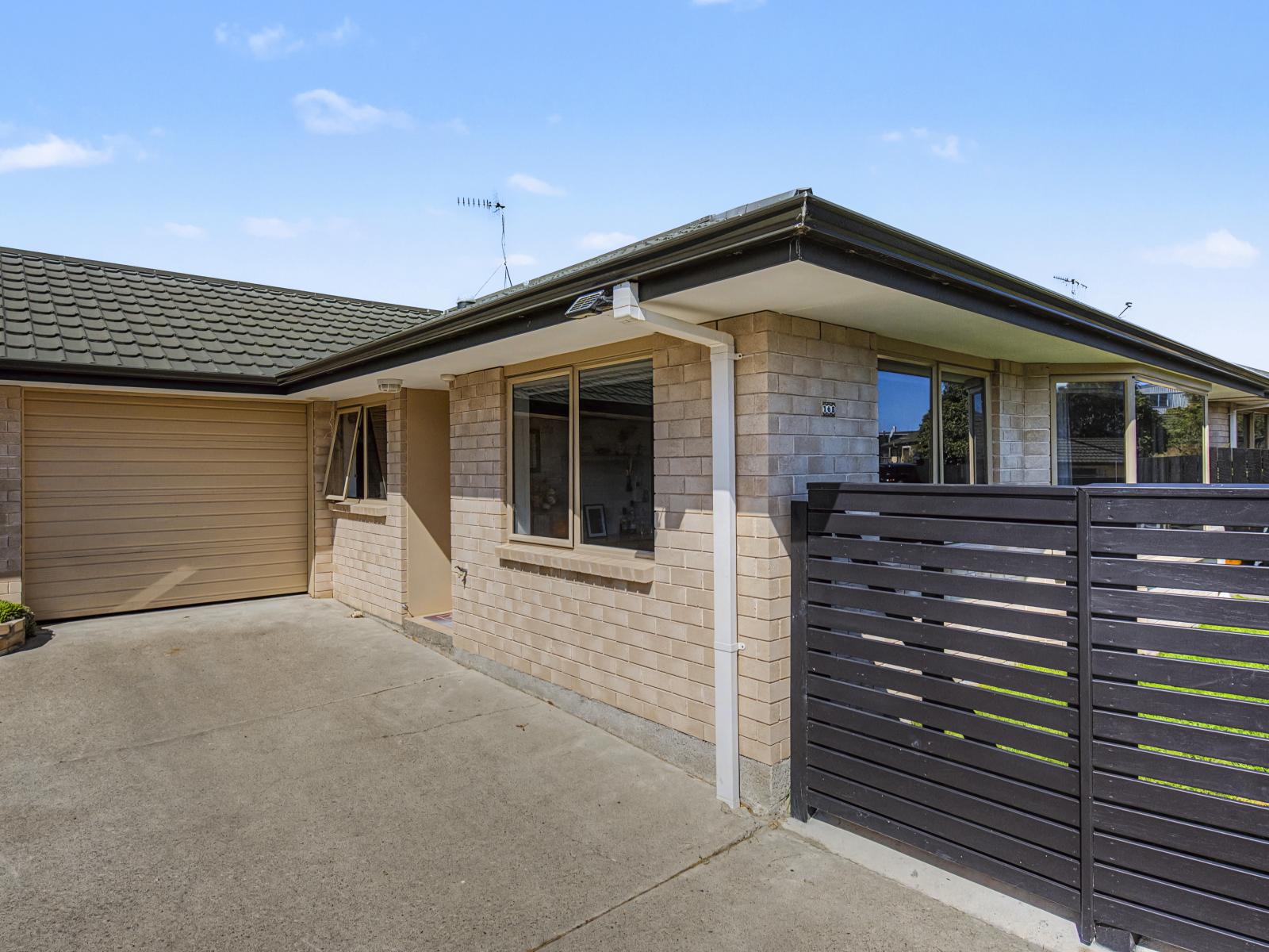 16B Dennis Taylor Court, Paraparaumu