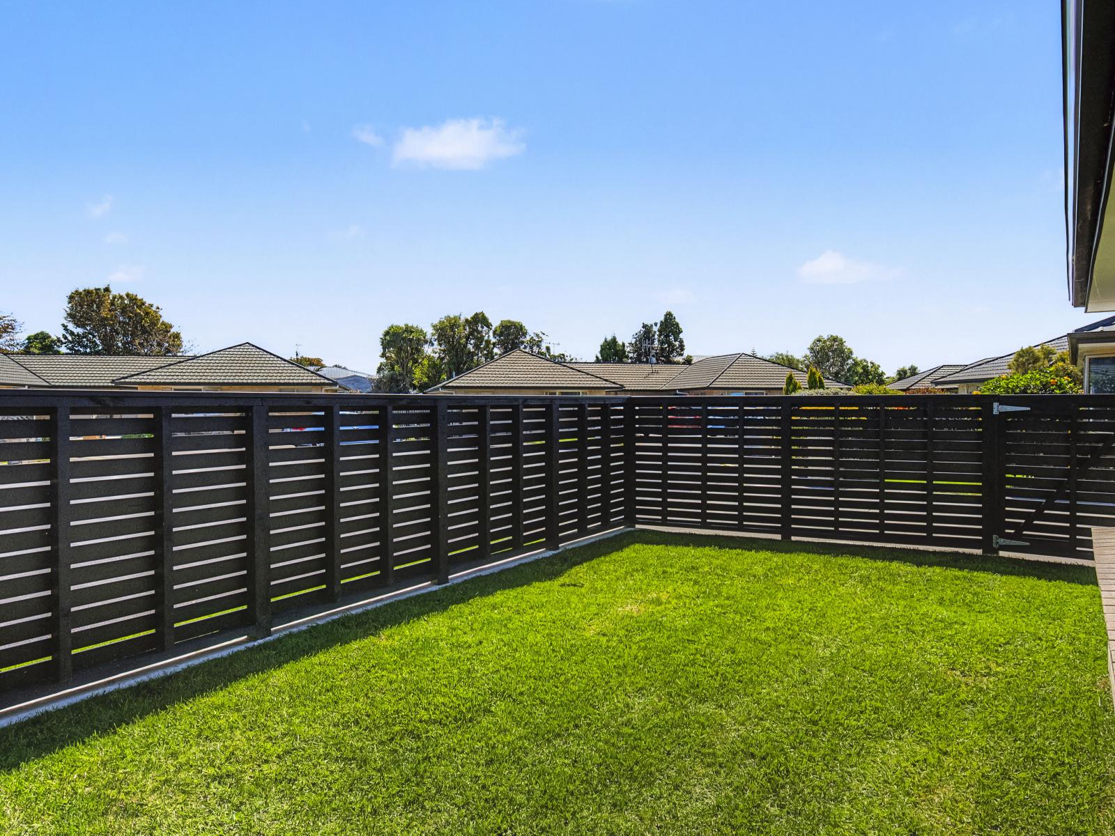 16B Dennis Taylor Court, Paraparaumu